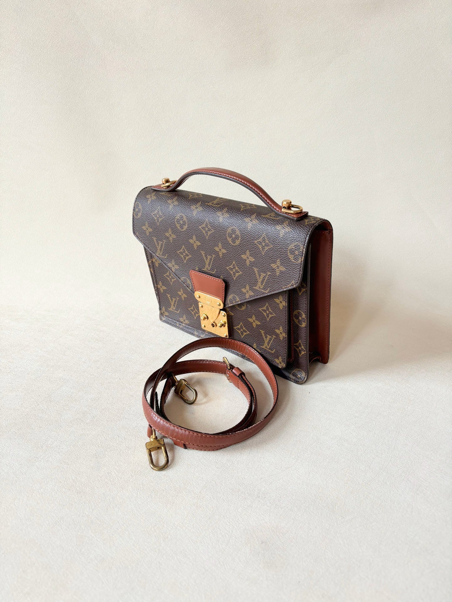 LOUIS VUITTON Sac Monceau