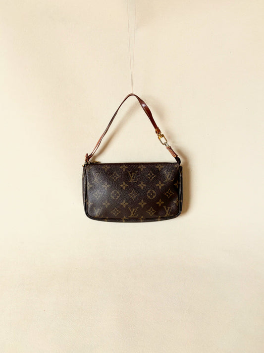 LOUIS VUITTON Pochette Accessoires