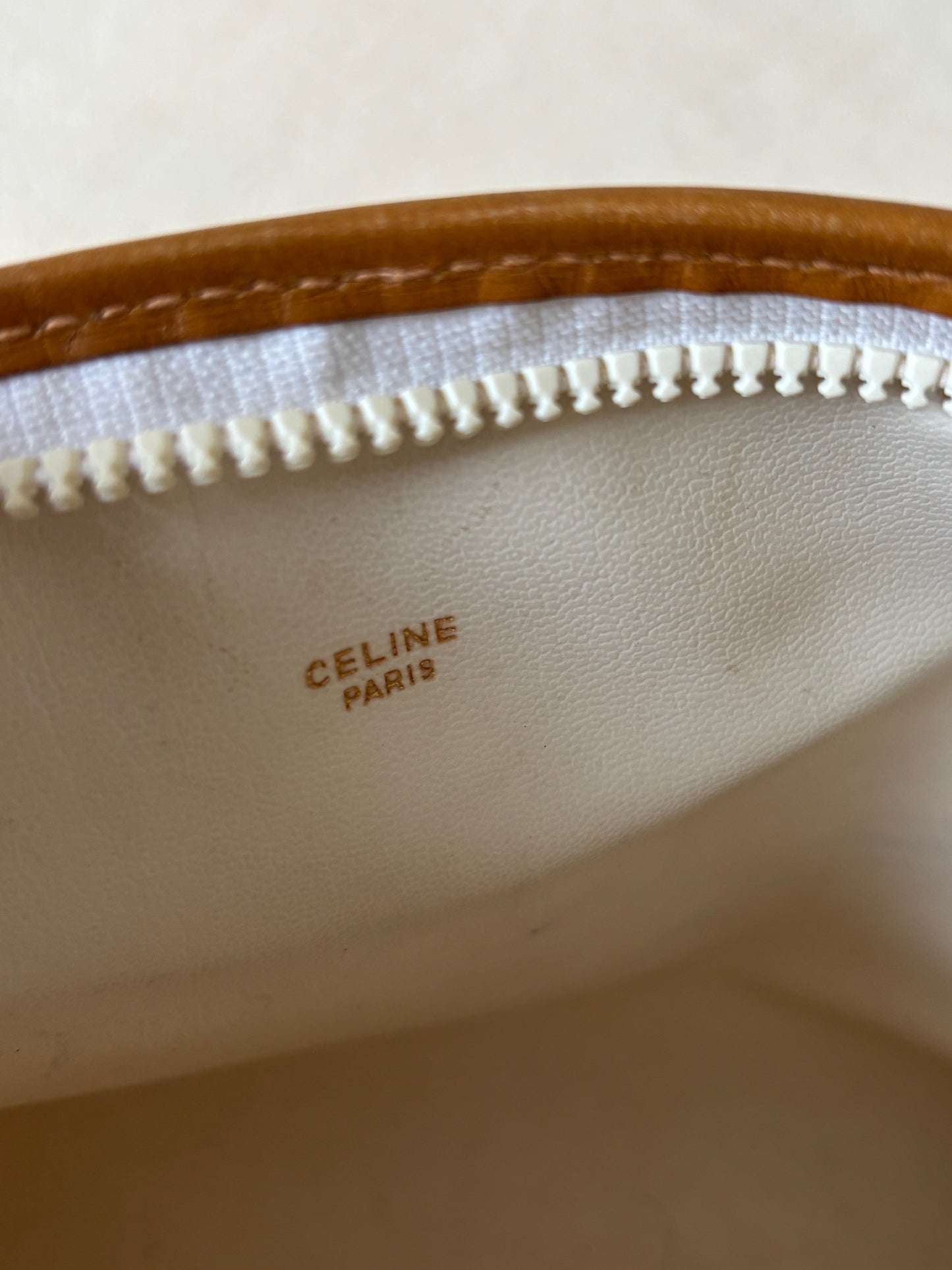 CÉLINE Pochette Triomphe