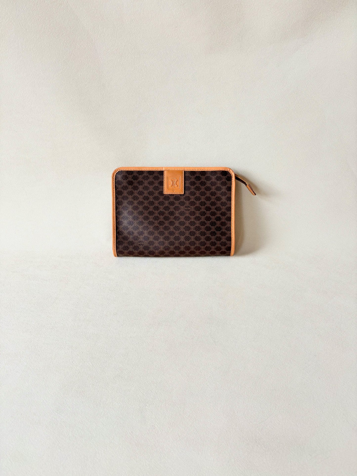 CÉLINE Pochette Triomphe