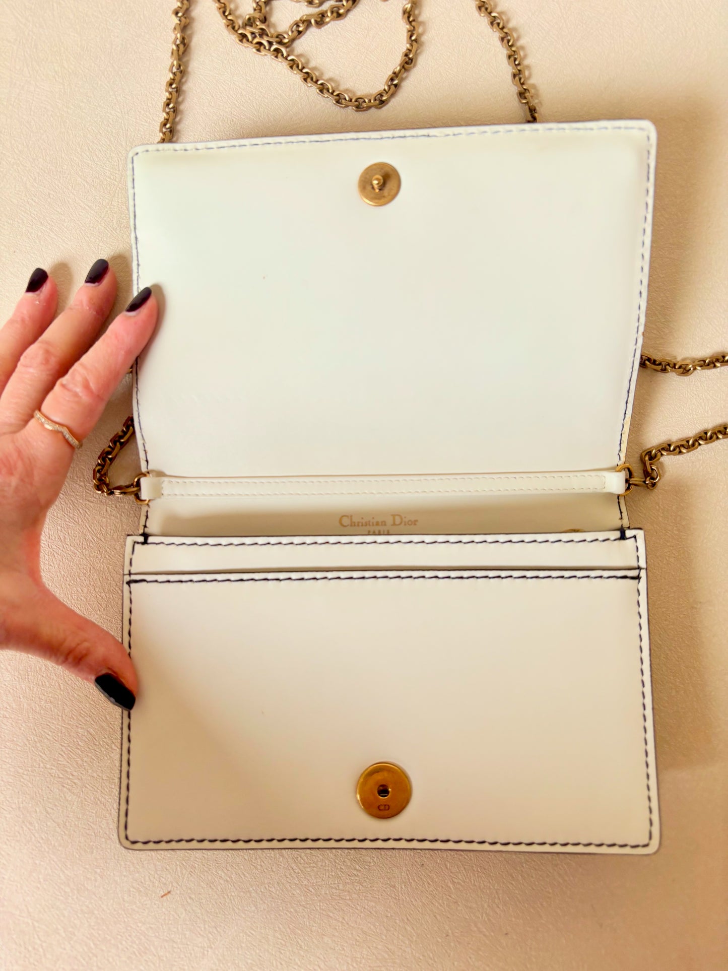 DIOR Sac Wallet on Chain