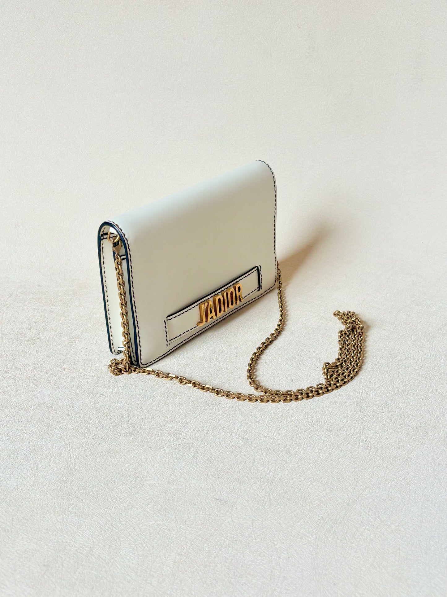 DIOR Sac Wallet on Chain