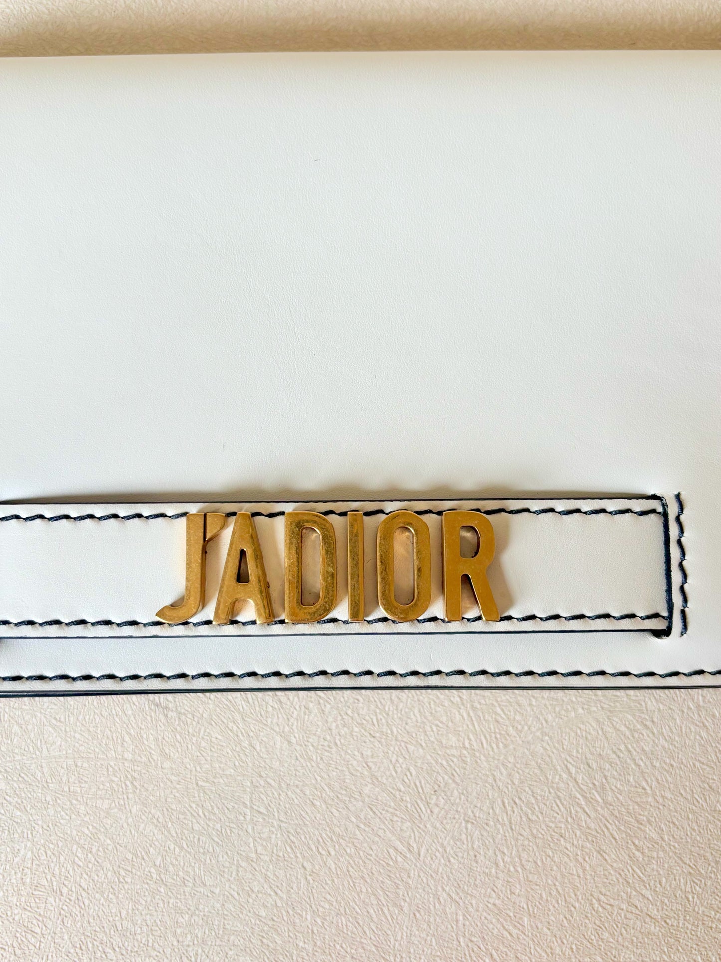DIOR Sac Wallet on Chain