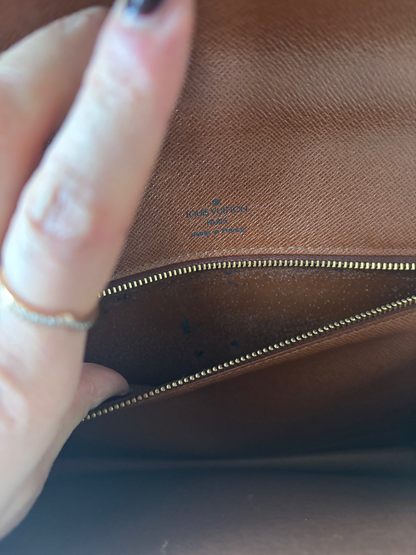 LOUIS VUITTON Sac Monceau 26