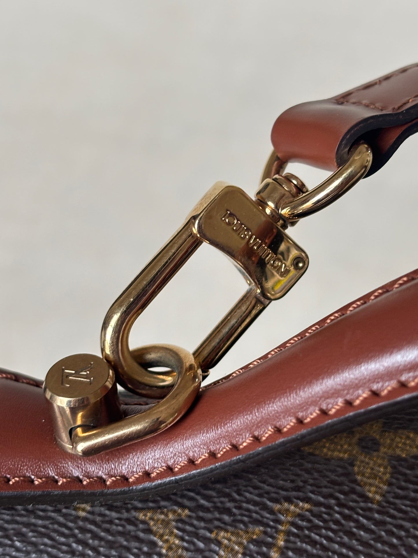 LOUIS VUITTON Sac Monceau 26