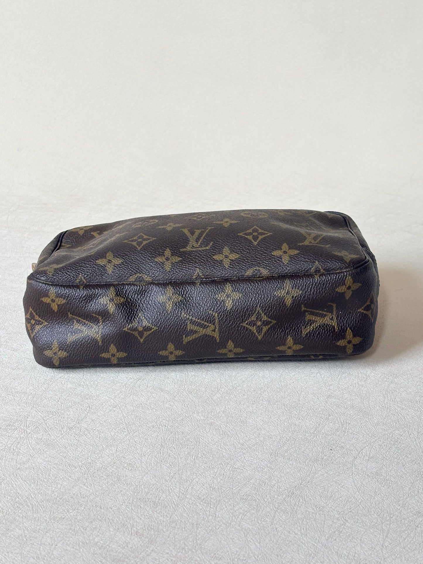 LOUIS VUITTON Pochette