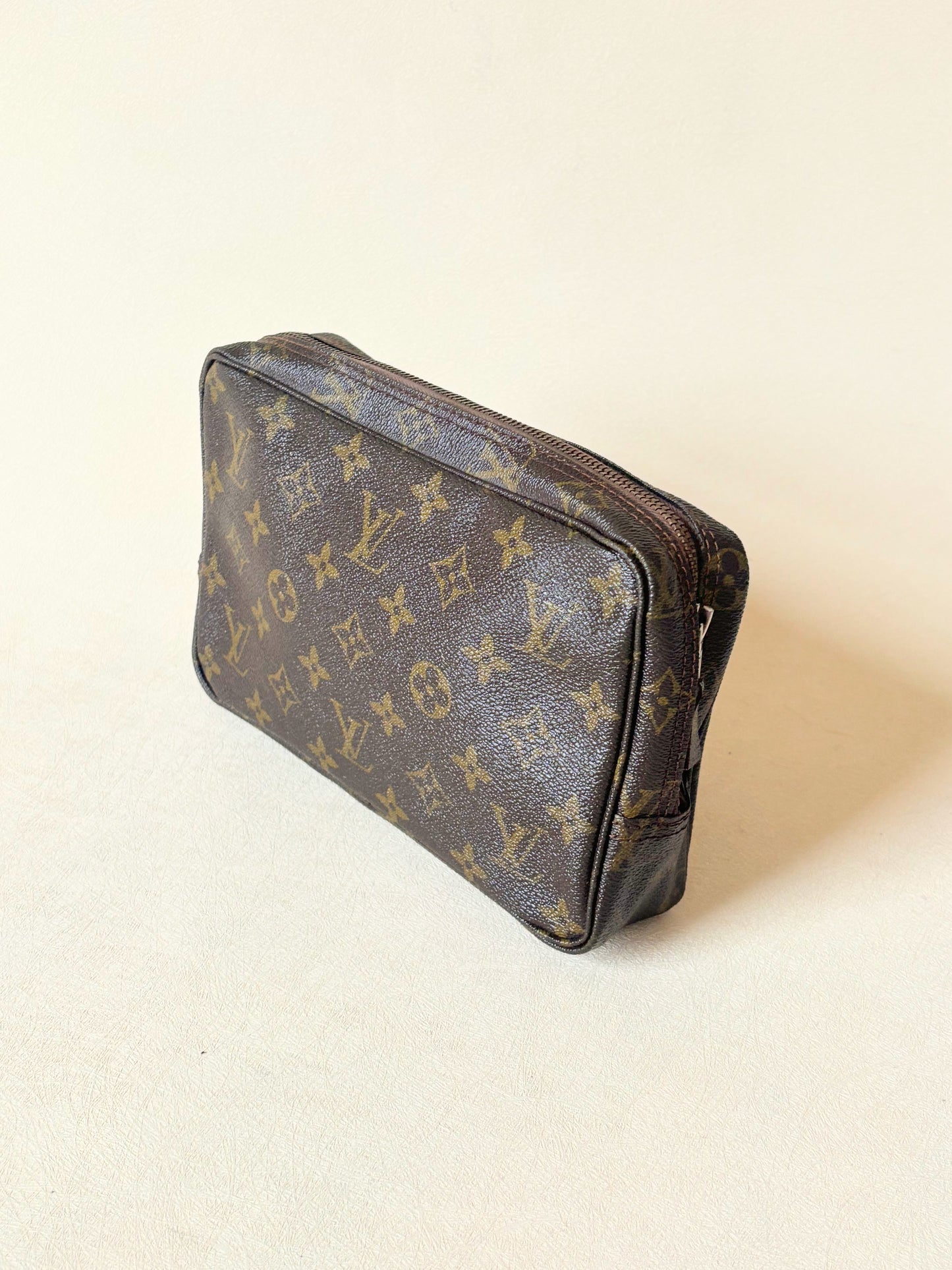 LOUIS VUITTON Pochette