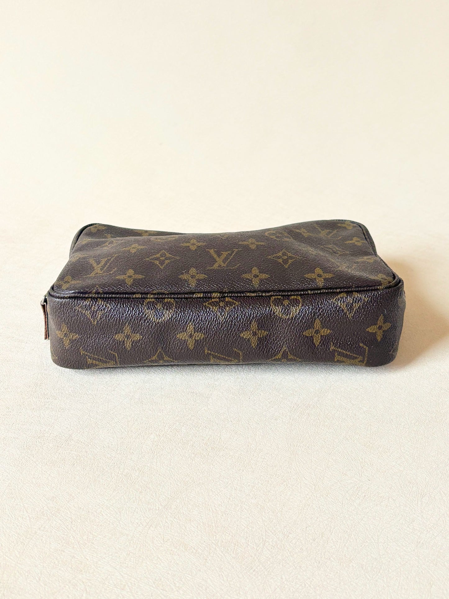 LOUIS VUITTON Pochette