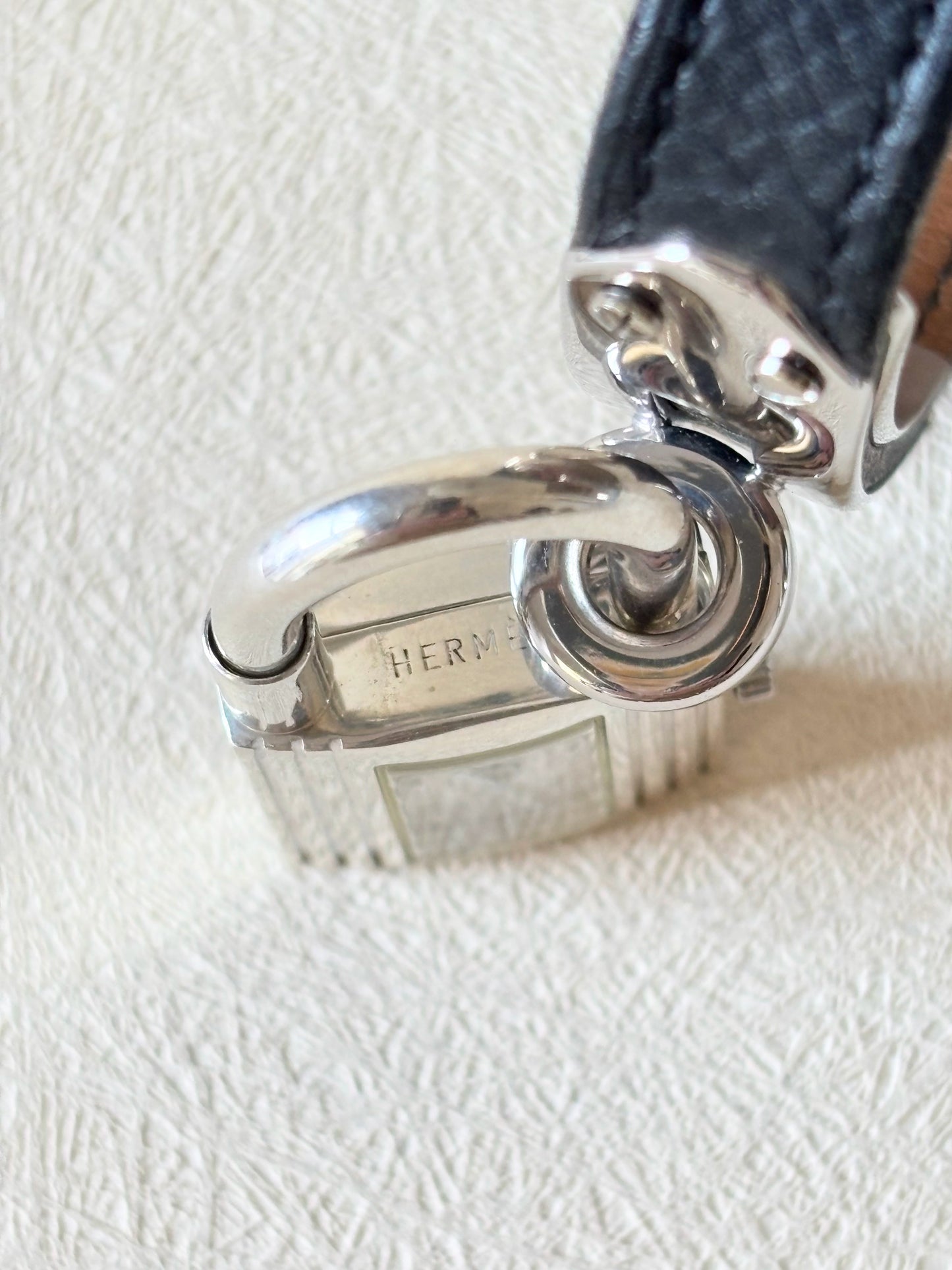HERMÈS Montre Kelly Cadenas PM