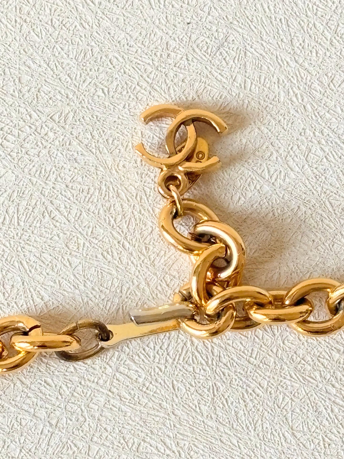 CHANEL Ceinture Lettres