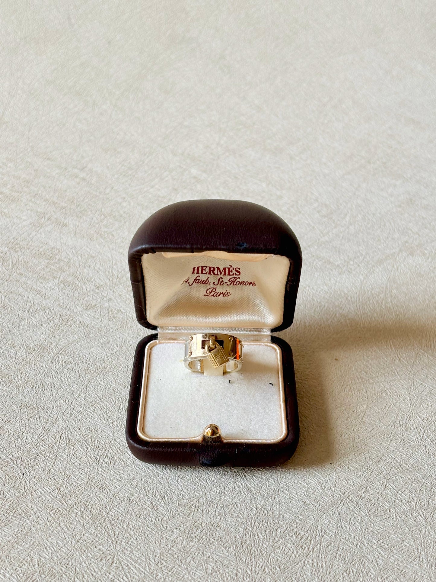 HERMÈS Bague Kelly Cadenas