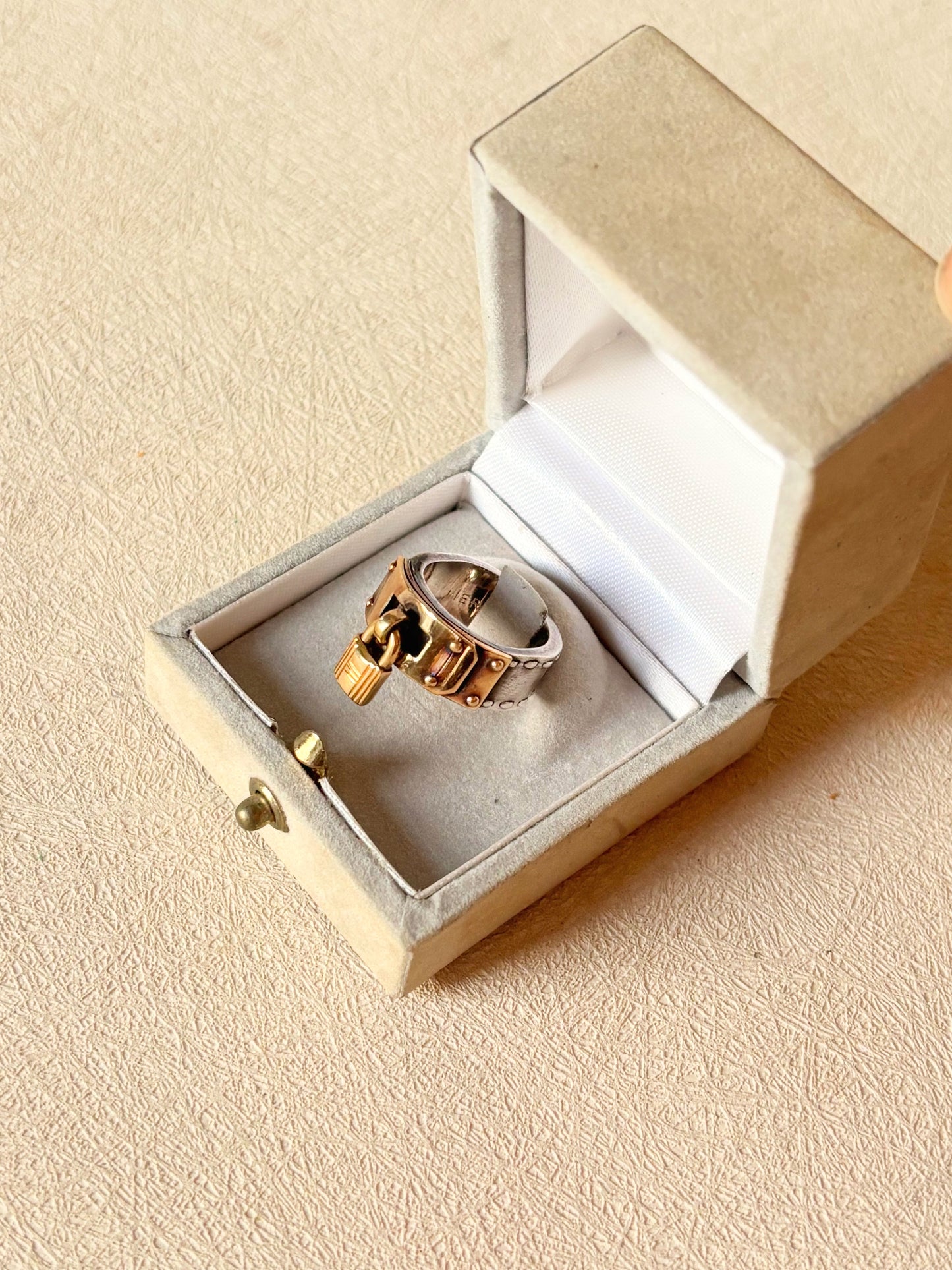 HERMÈS Bague Kelly