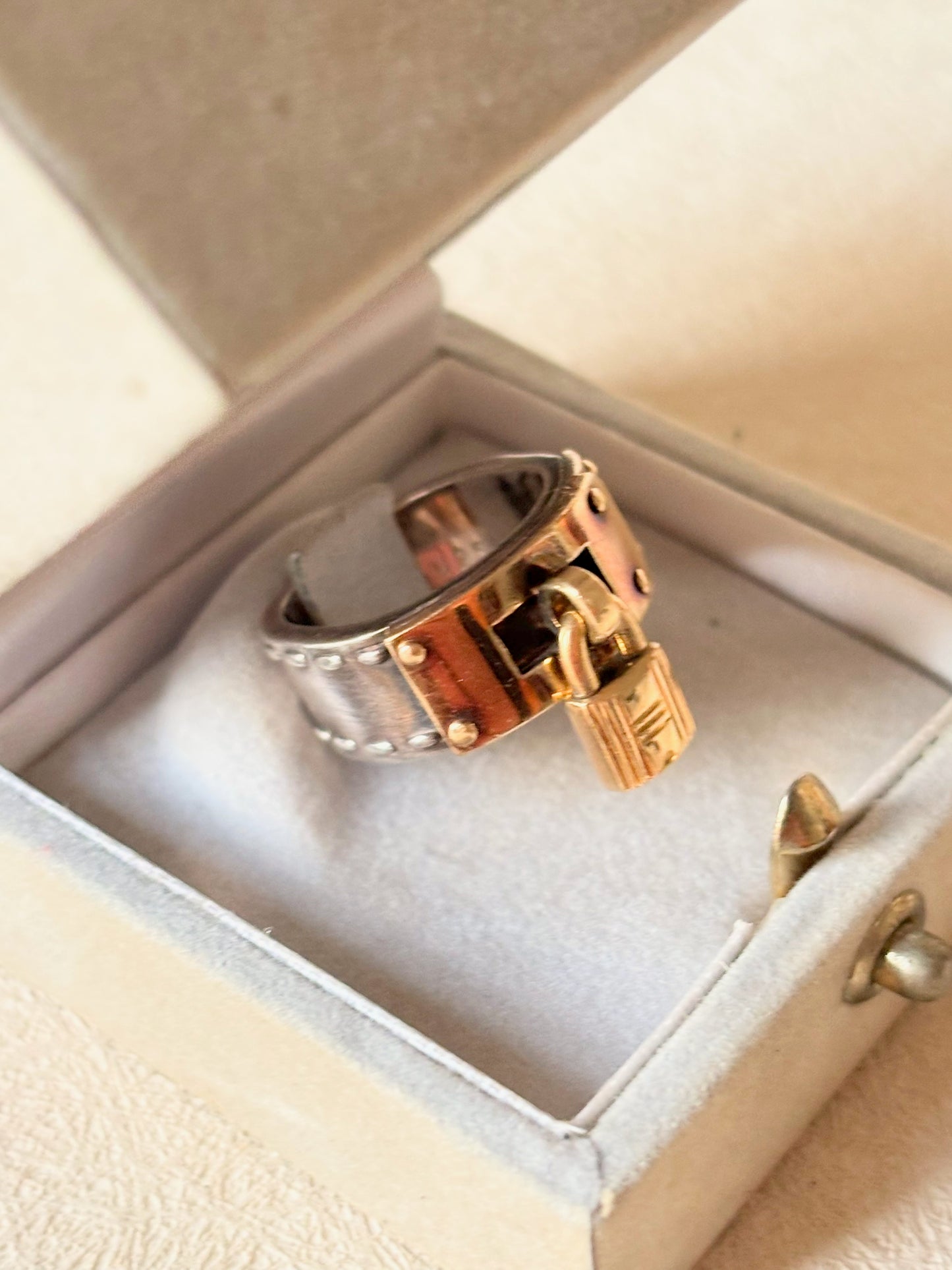 HERMÈS Bague Kelly