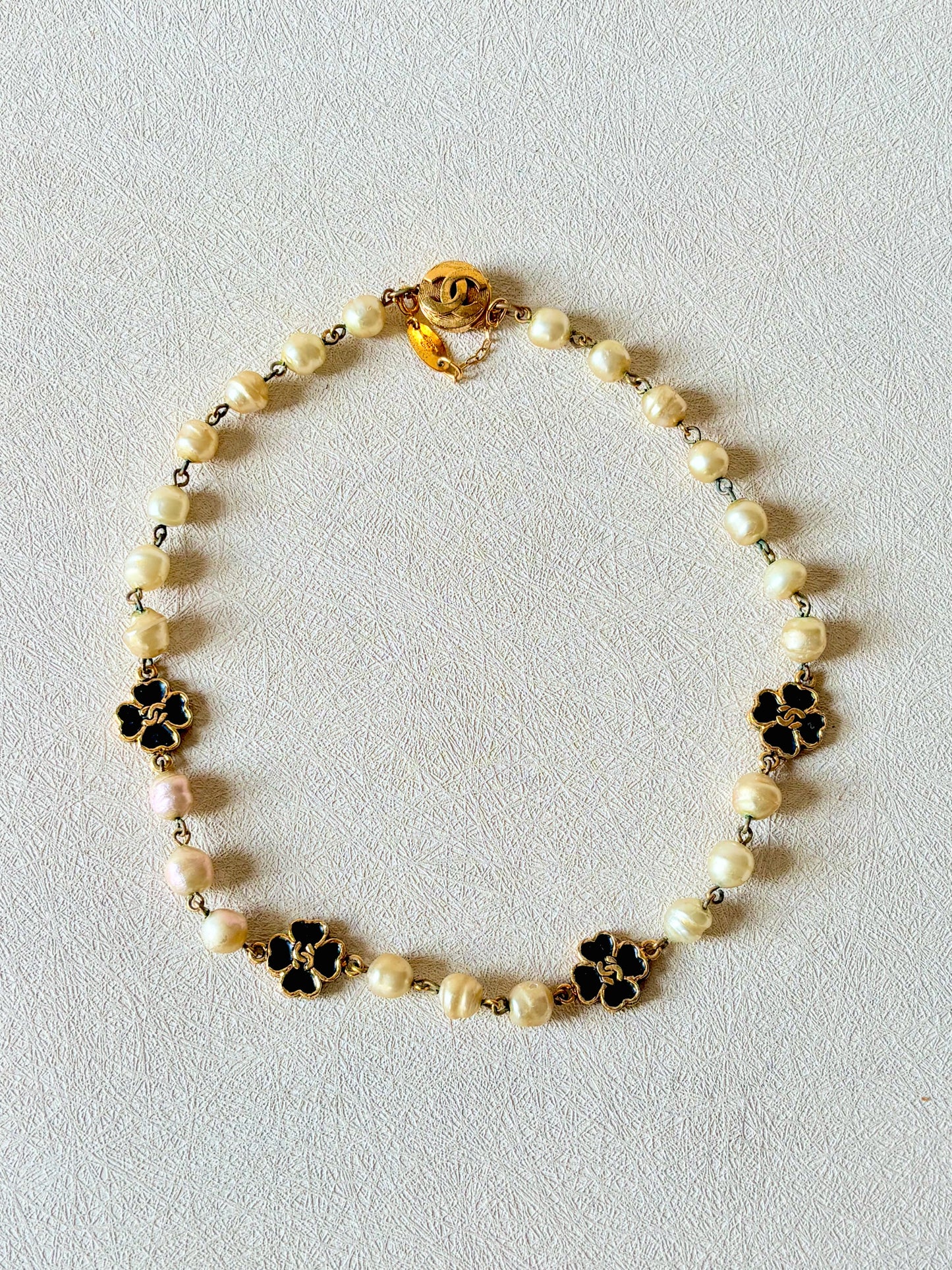 CHANEL Collier Perles et Trèfles