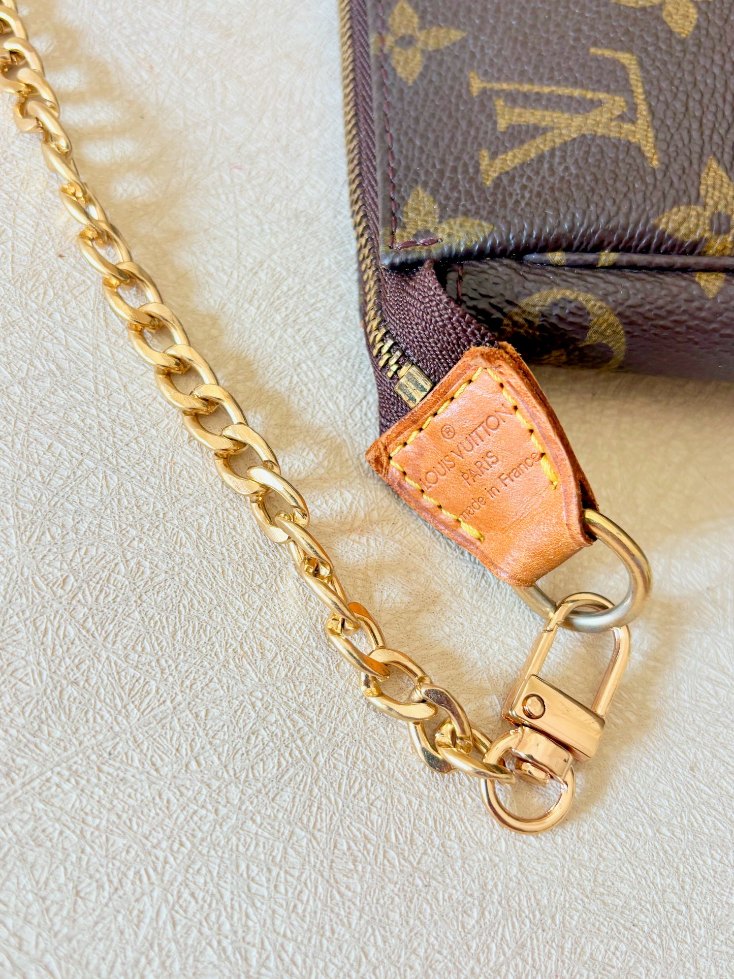 LOUIS VUITTON Pochette Accessoires