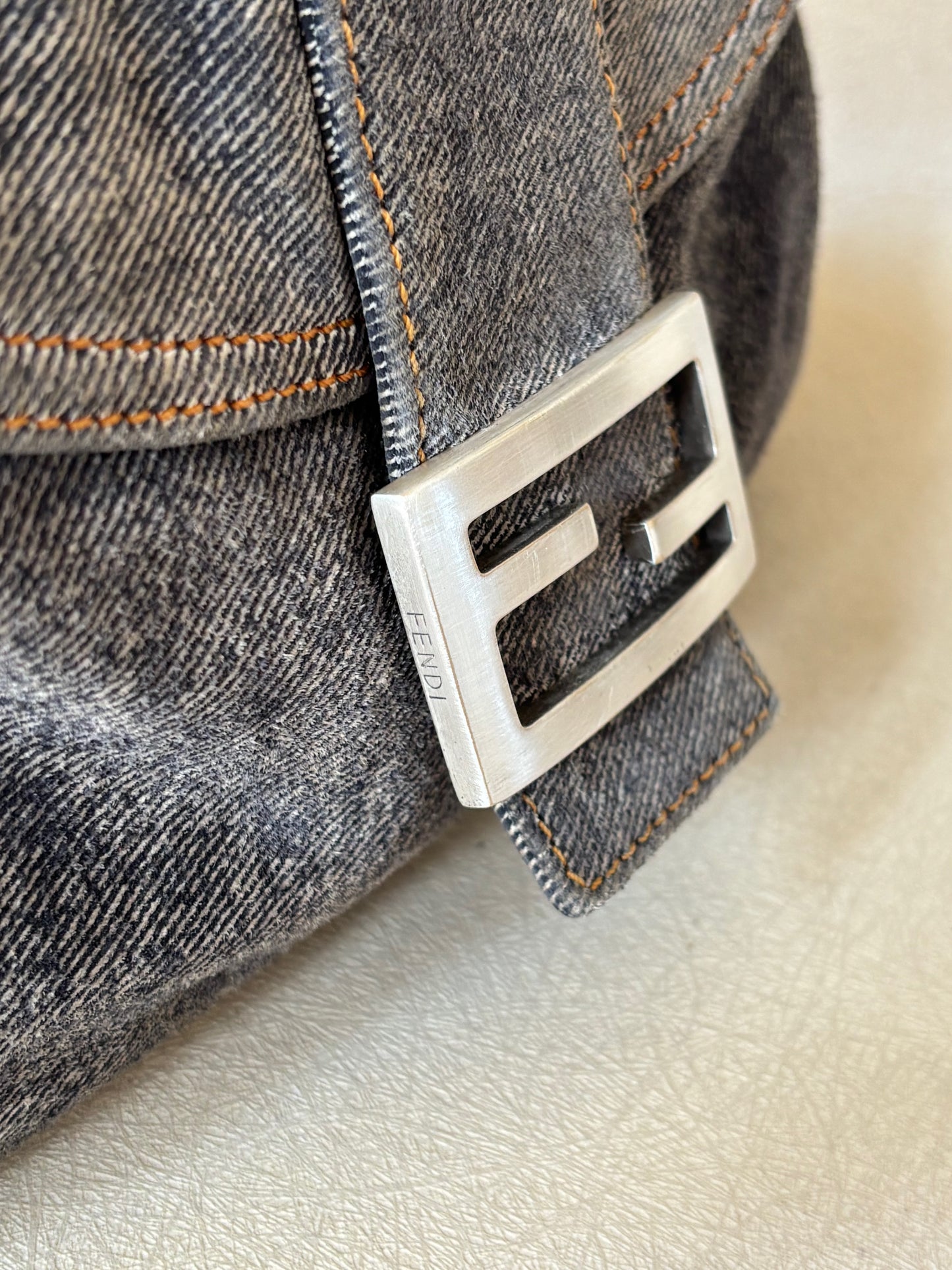 FENDI Sac Baguette Denim