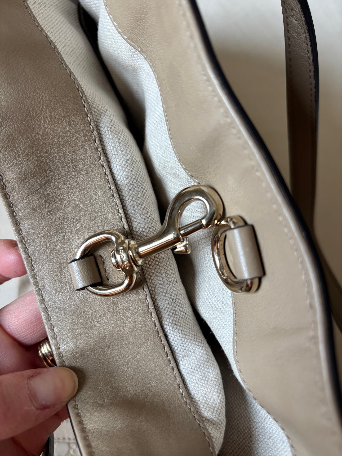 GUCCI Sac Cabas Guccissima