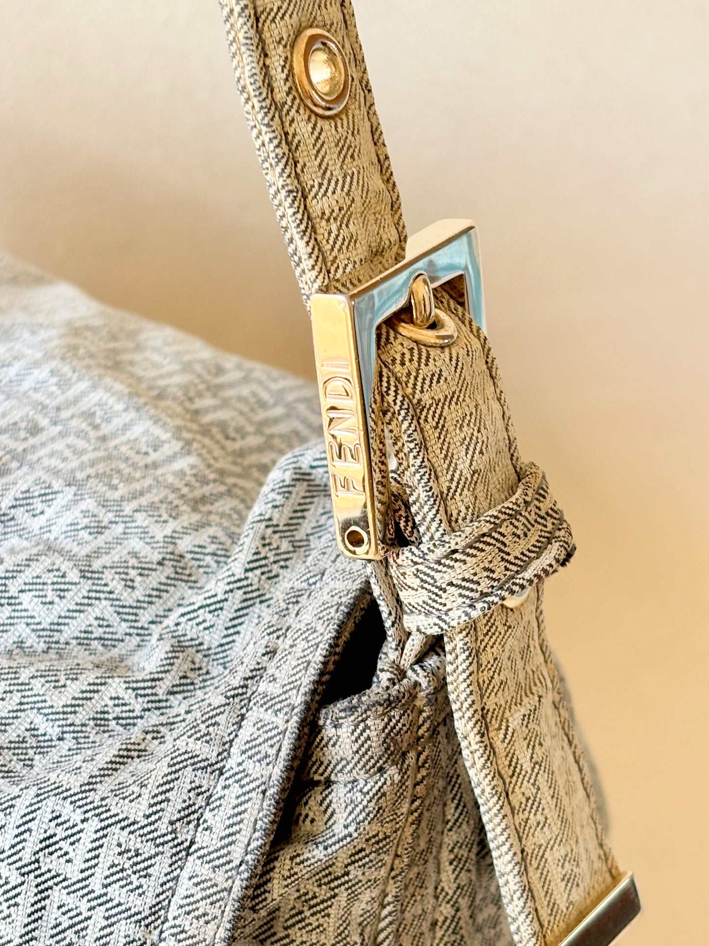 FENDI Sac Mamma Baguette Denim