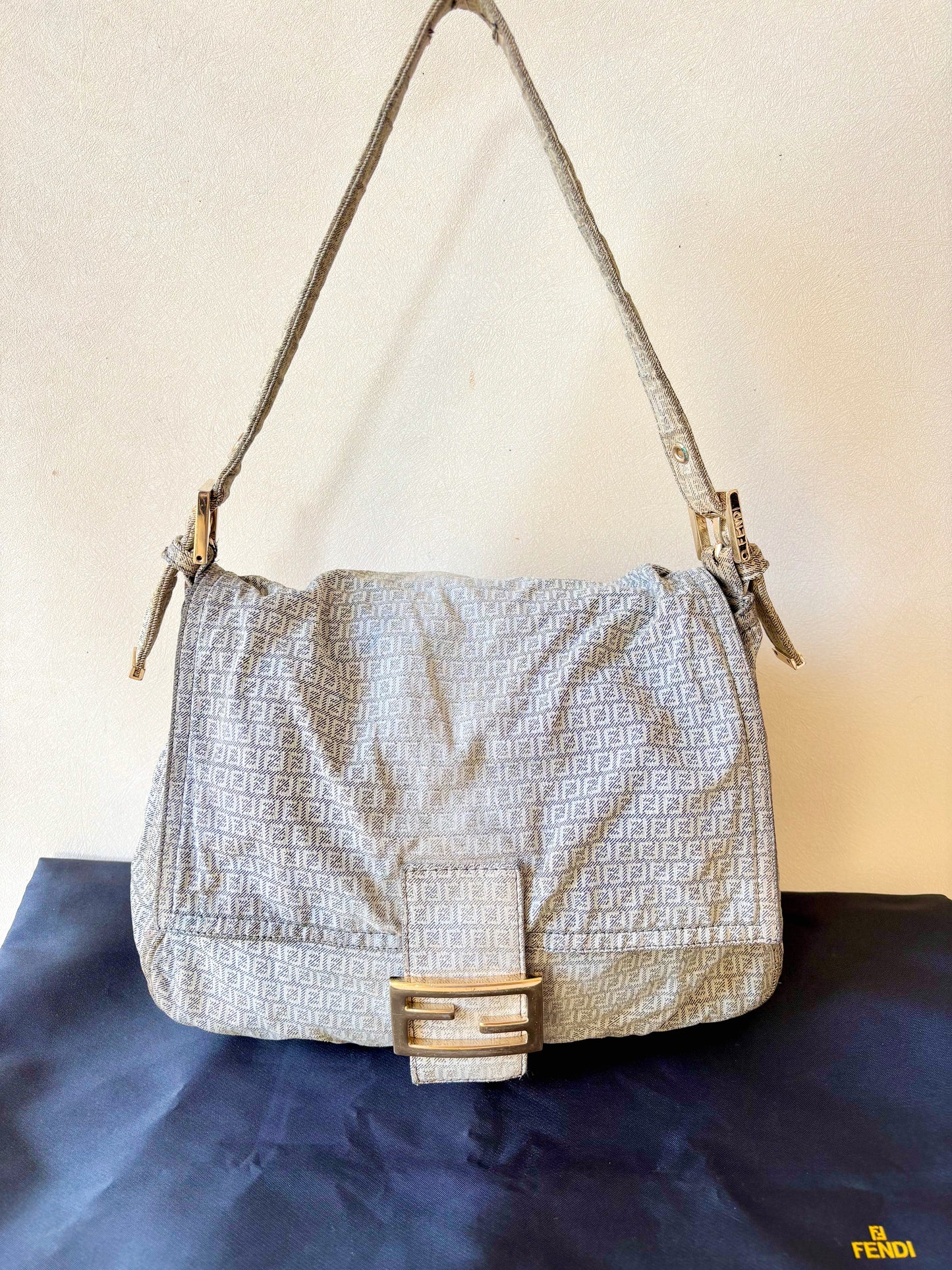 FENDI Sac Mamma Baguette Denim