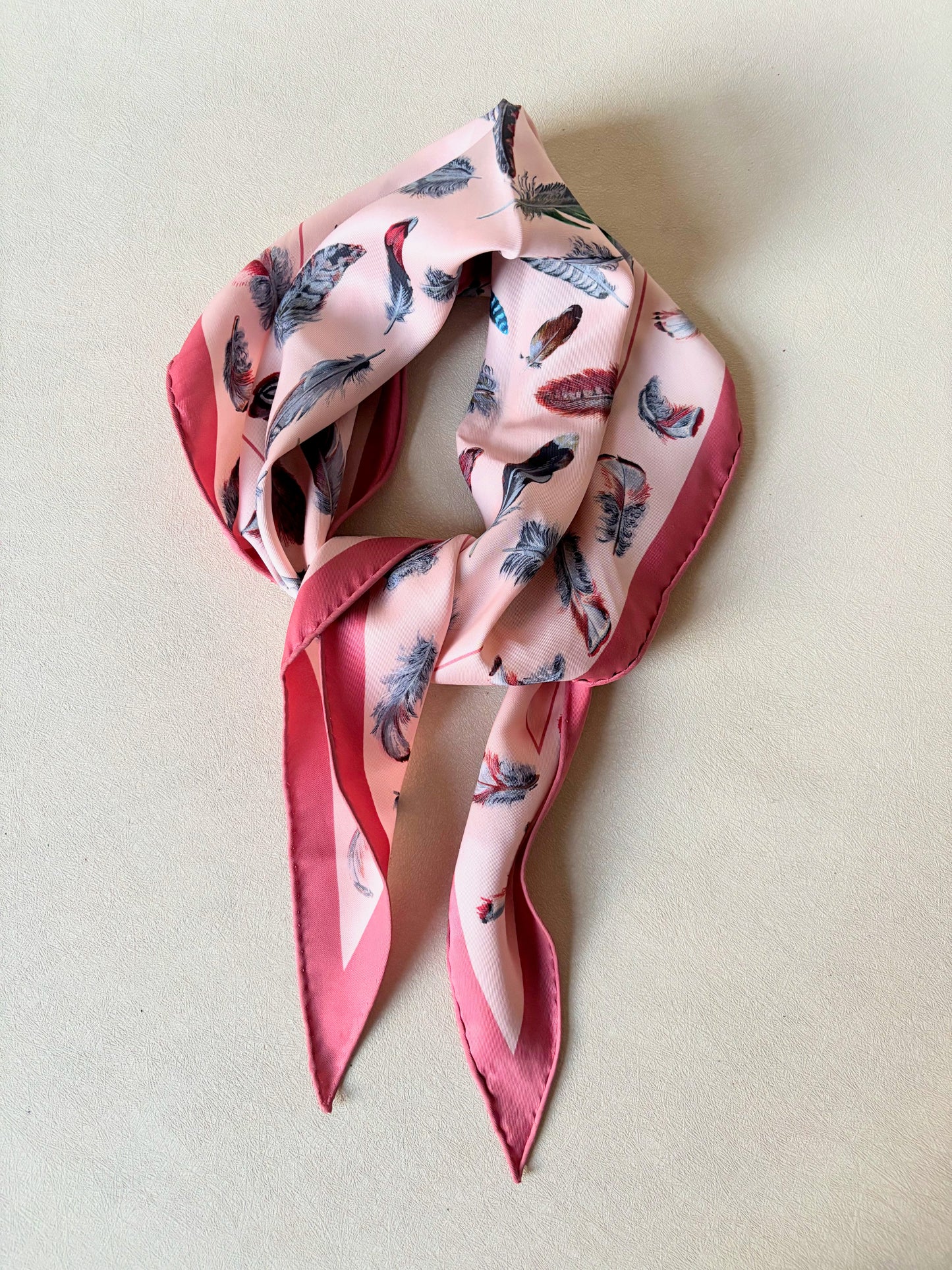 HERMÈS Foulard Pointu