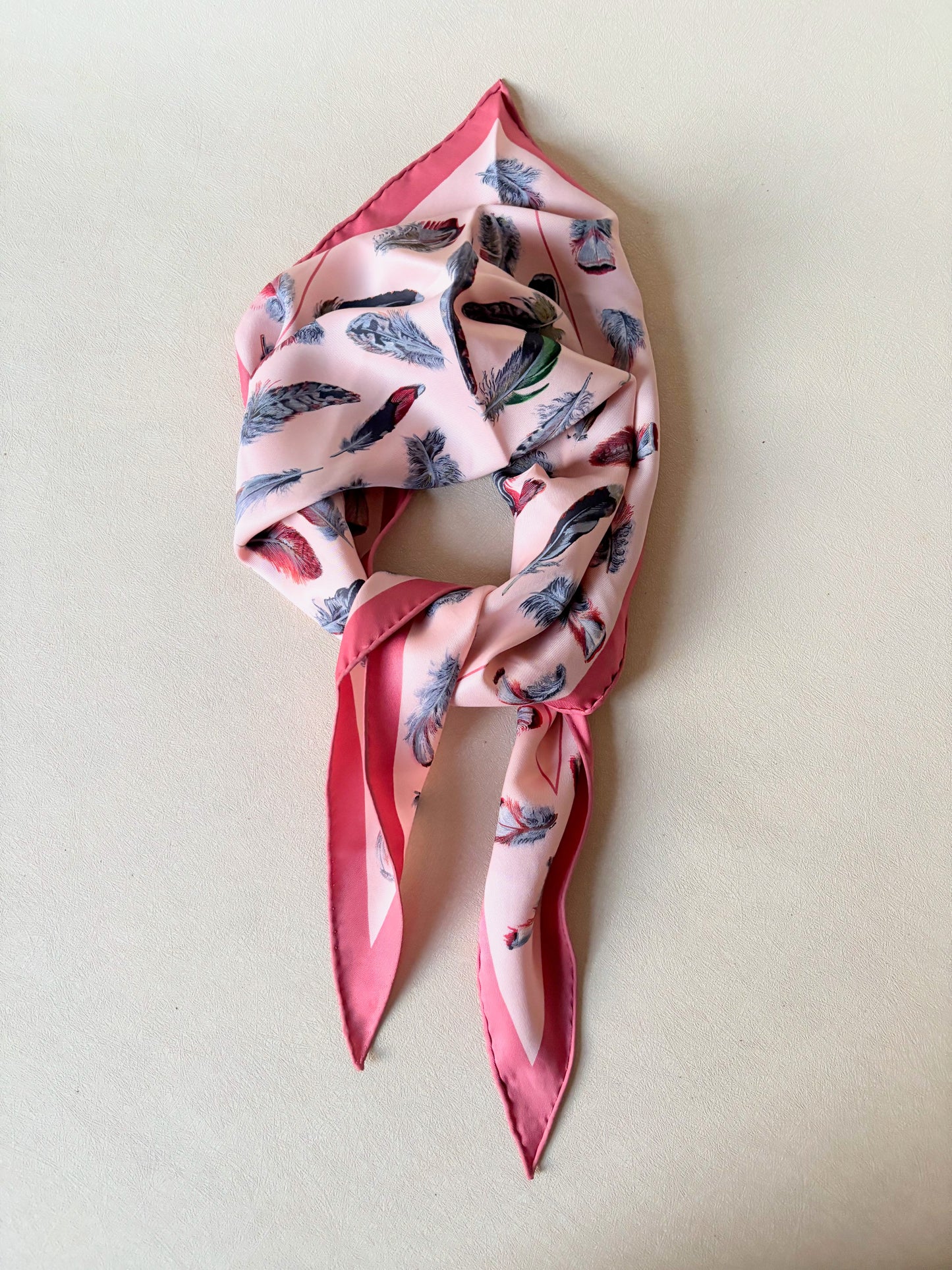 HERMÈS Foulard Pointu