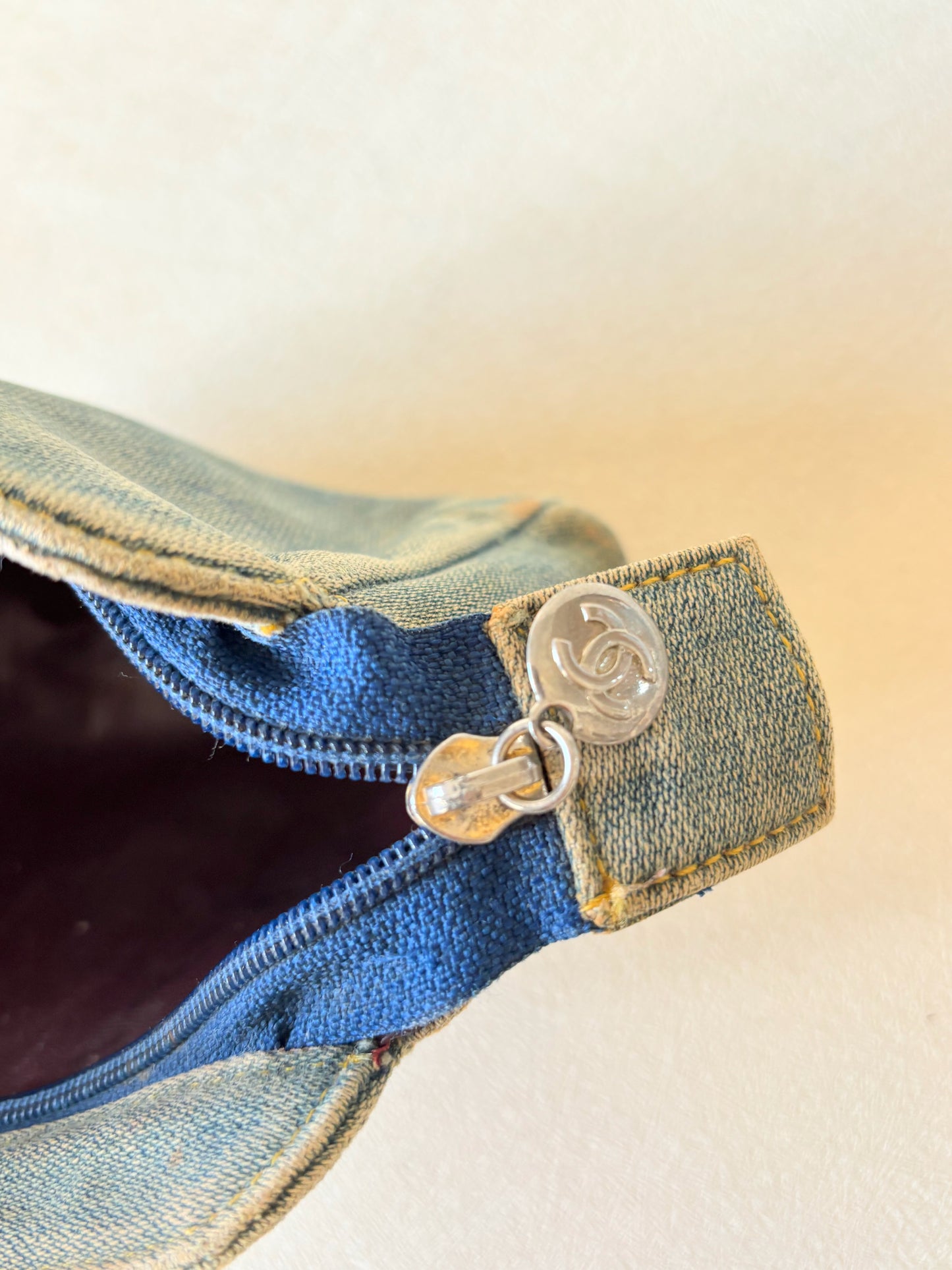 CHANEL Pochette Denim