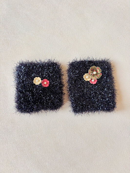 CHANEL Manchons strass