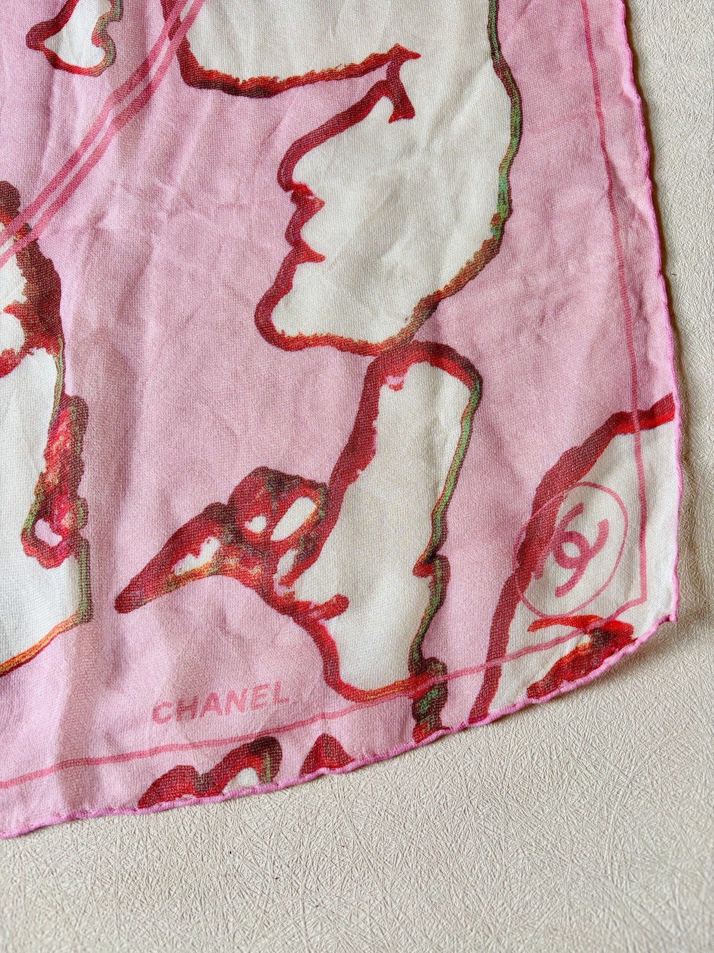 CHANEL Carré en soie