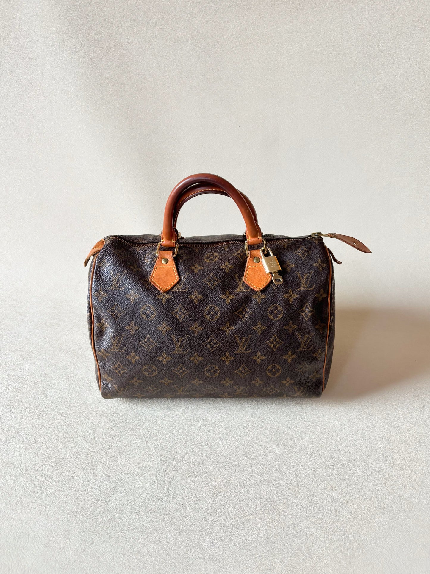 LOUIS VUITTON Speedy 30