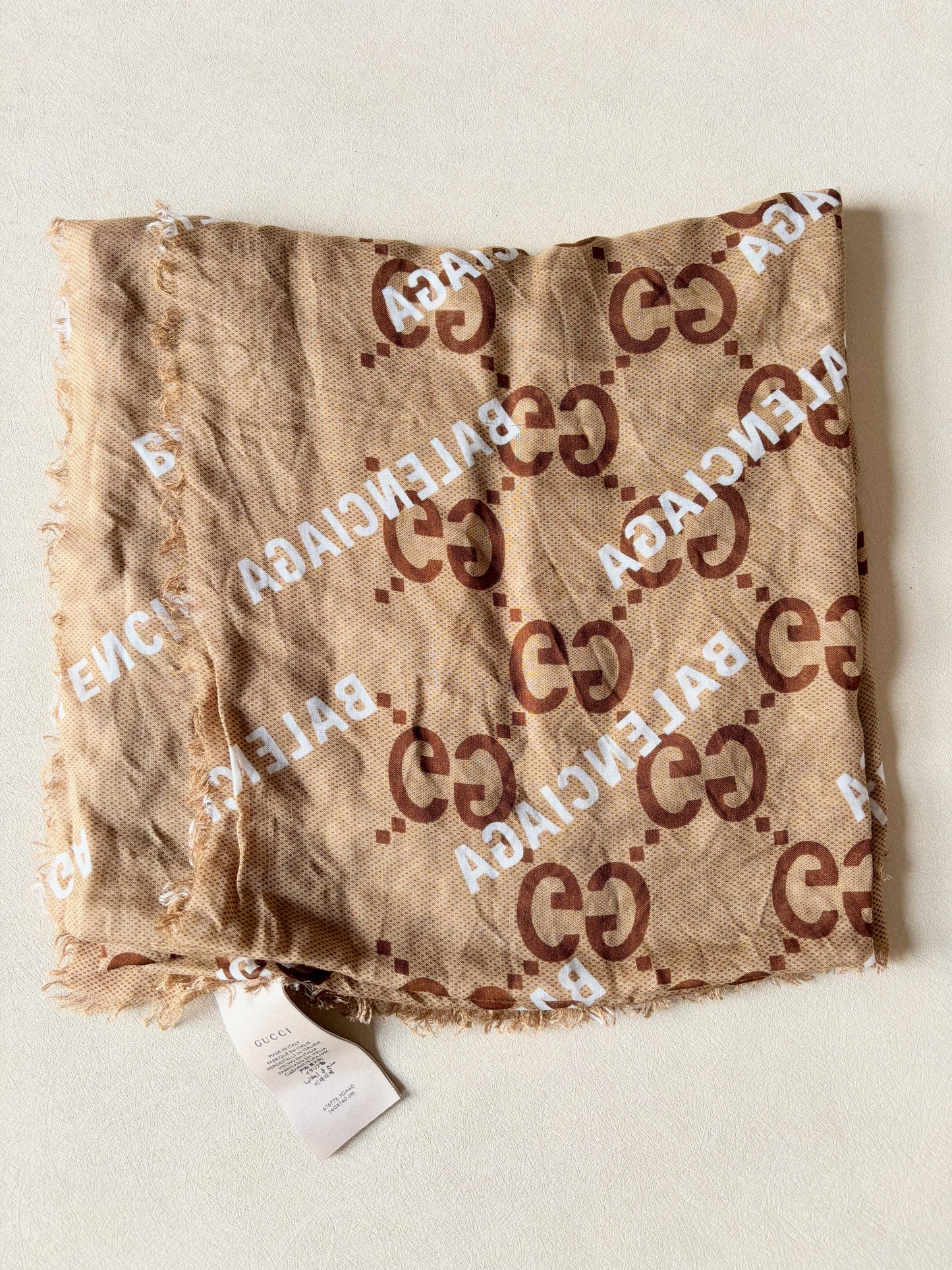 GUCCI Foulard Monogramme