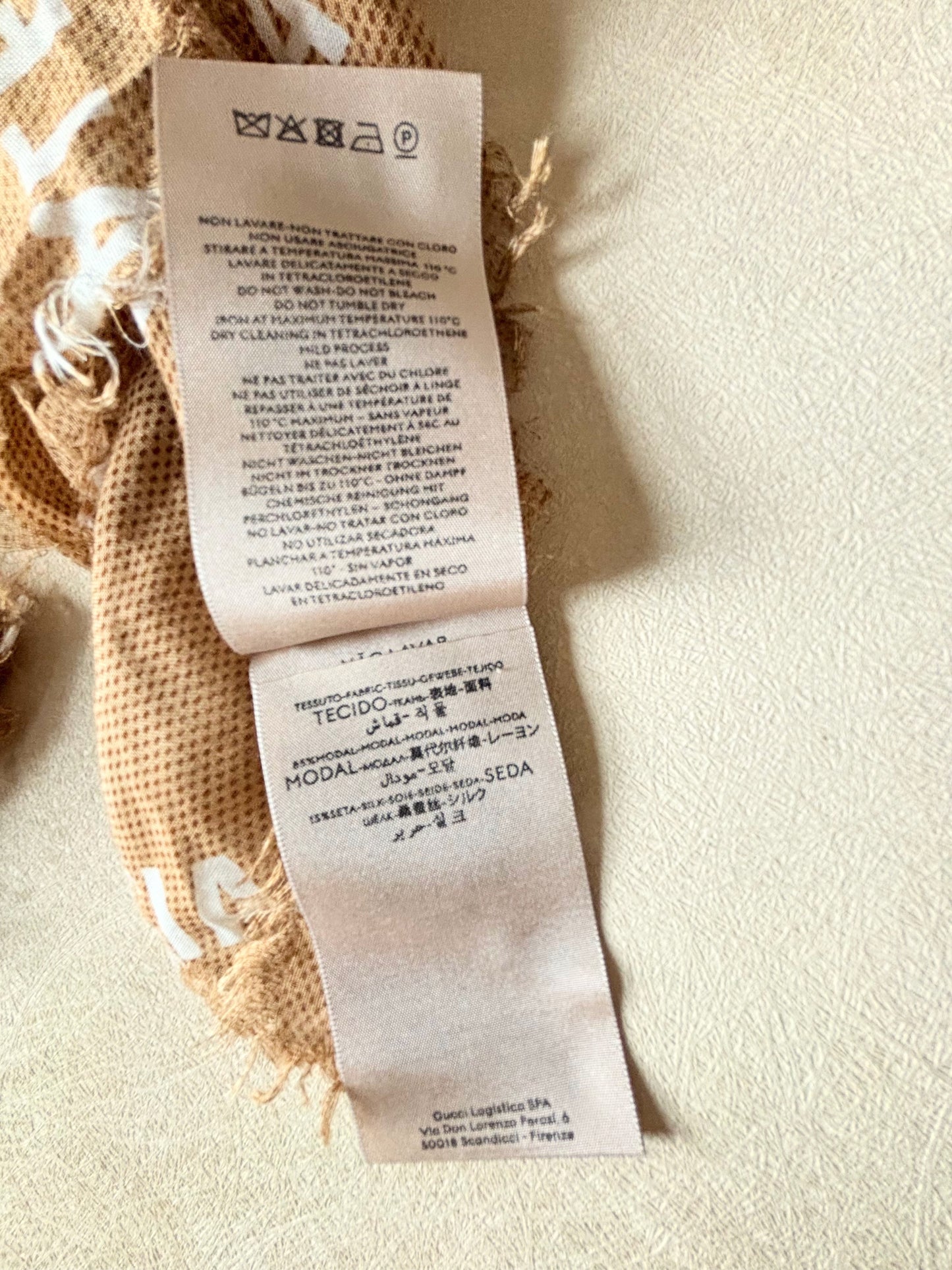 GUCCI Foulard Monogramme