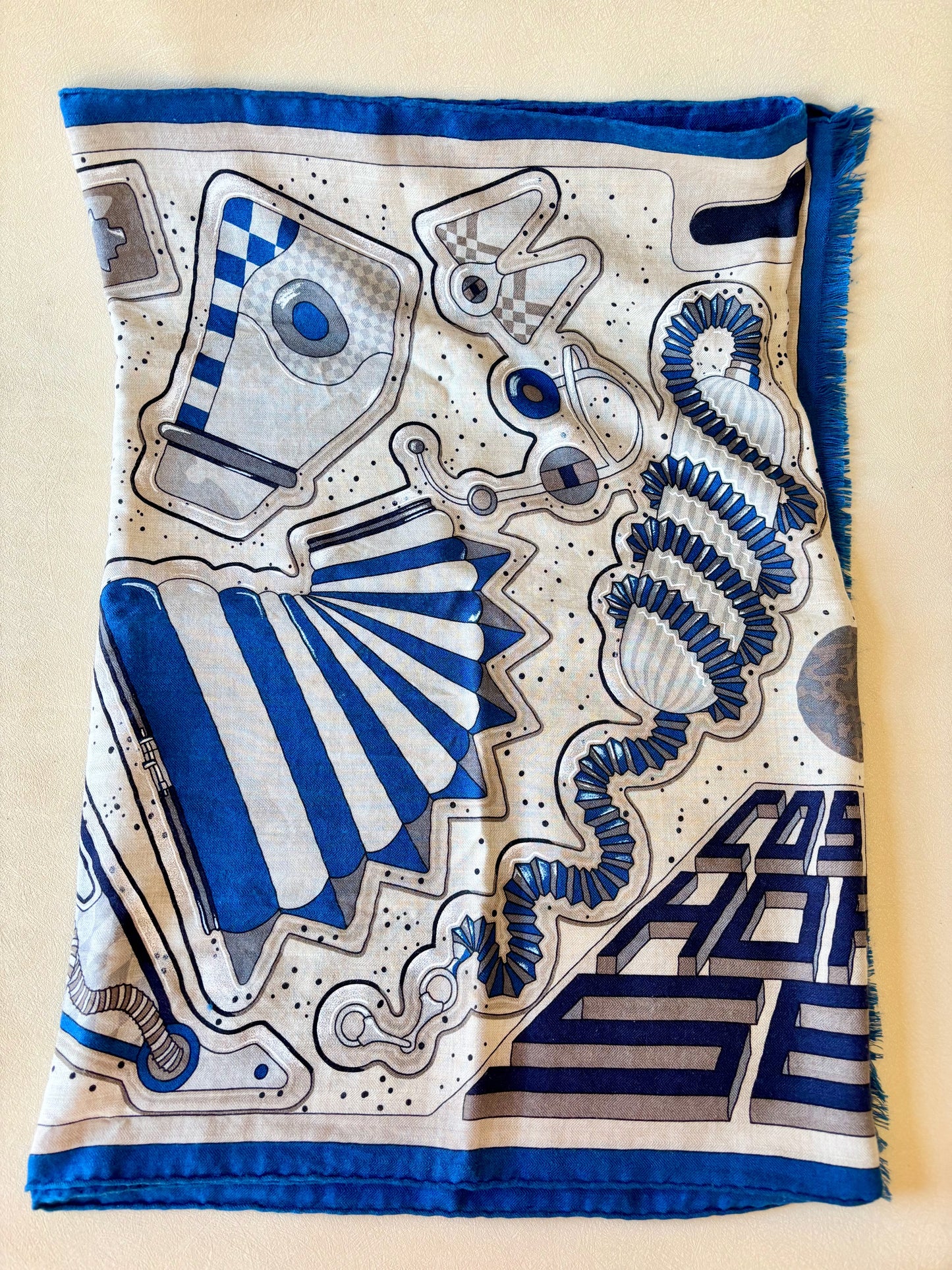 HERMÈS Châle Rectangle Cosmic Horse Set