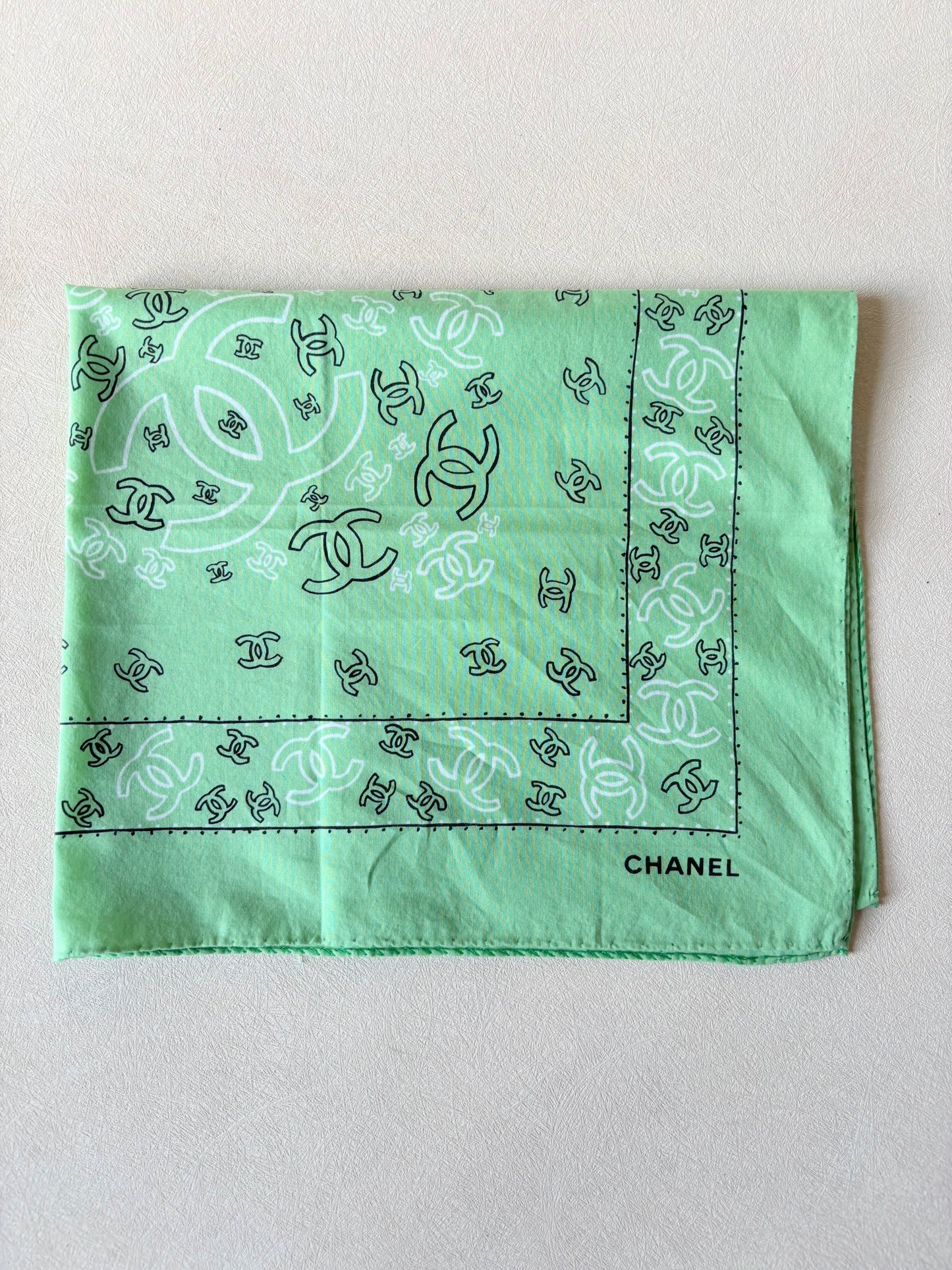 CHANEL Foulard Bandana