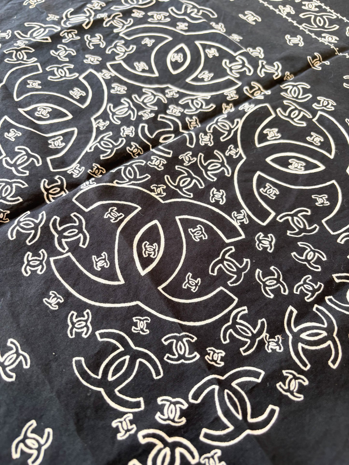 CHANEL Foulard Bandana
