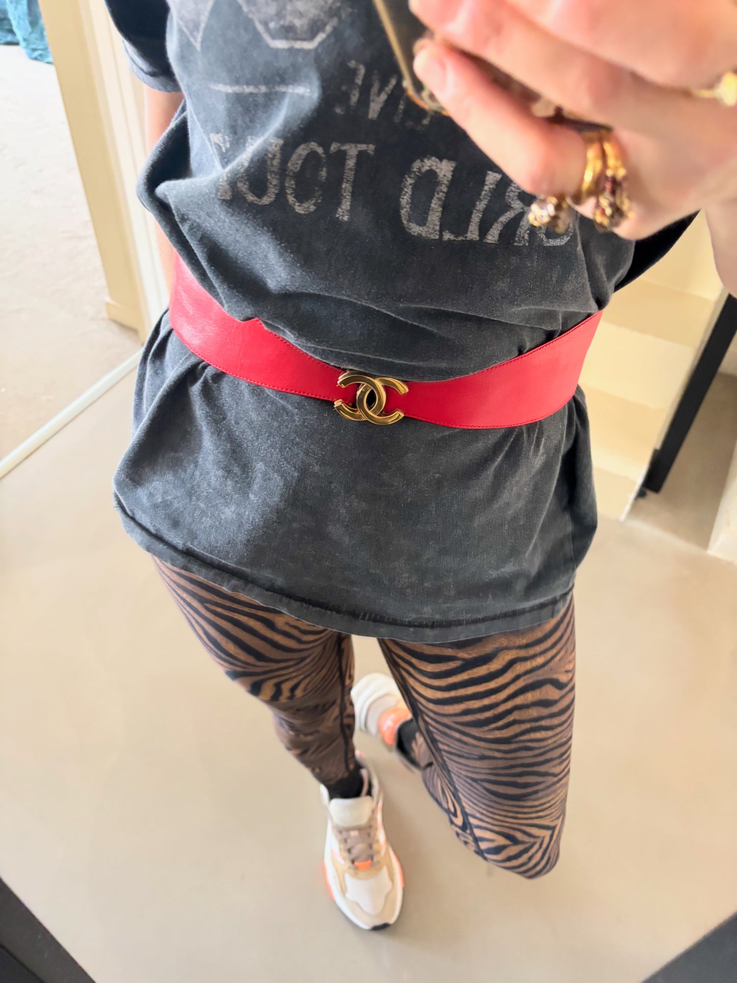 CHANEL Ceinture en cuir