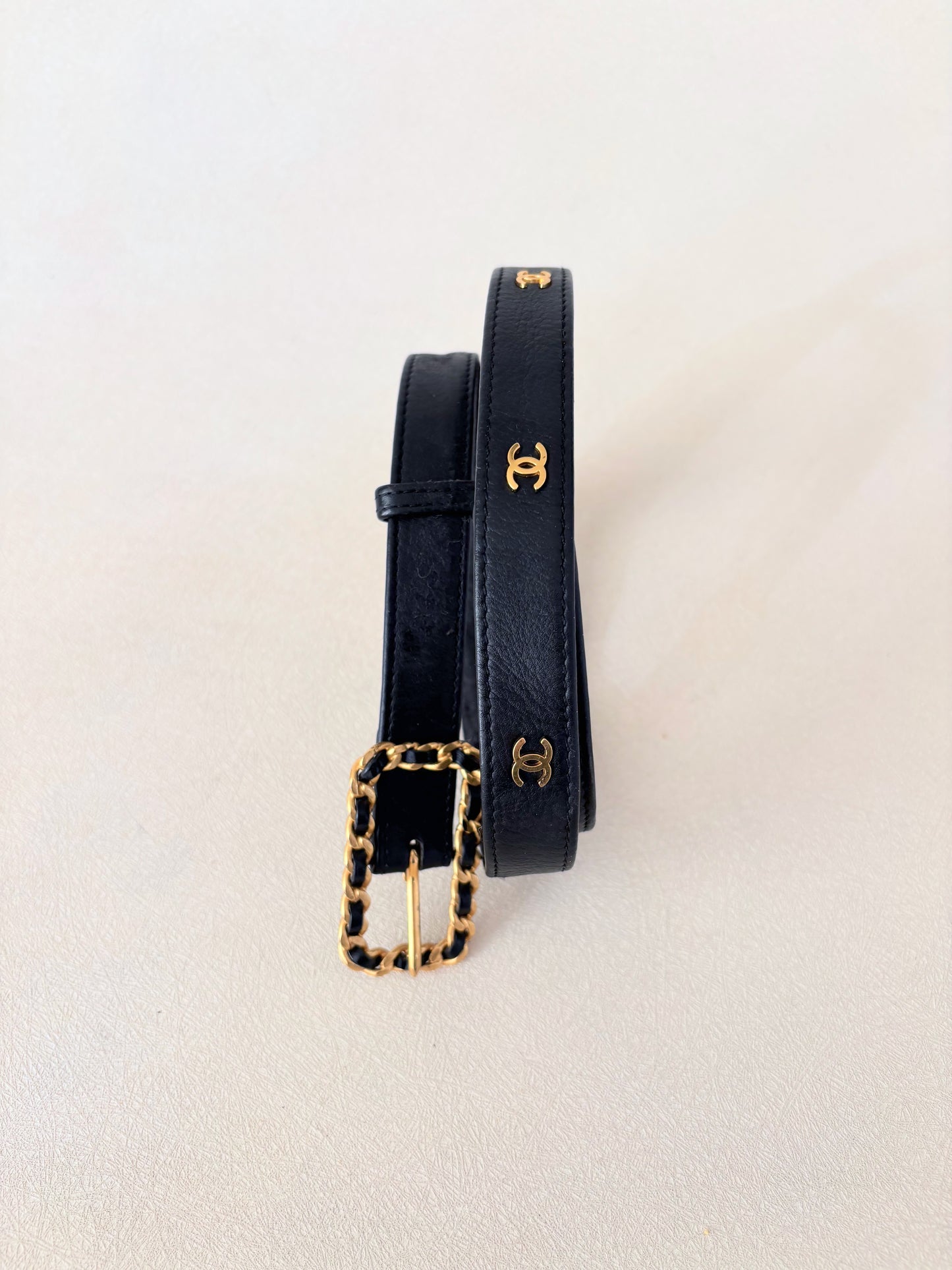CHANEL Ceinture en cuir