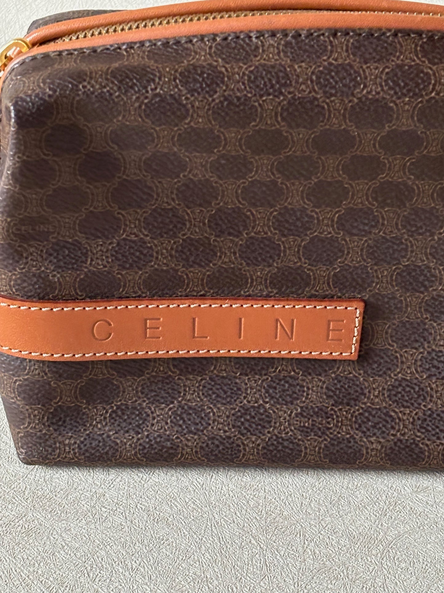 CÉLINE Pochette Triomphe