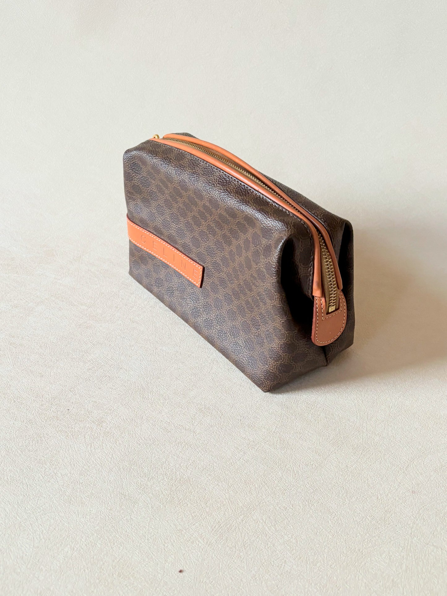 CÉLINE Pochette Triomphe
