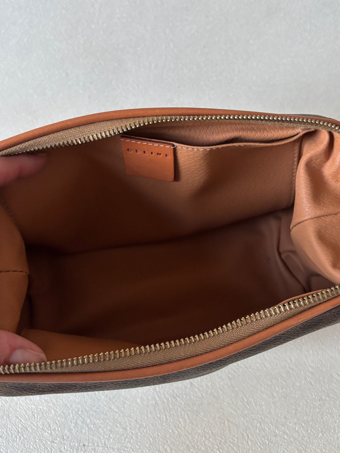 CÉLINE Pochette Triomphe