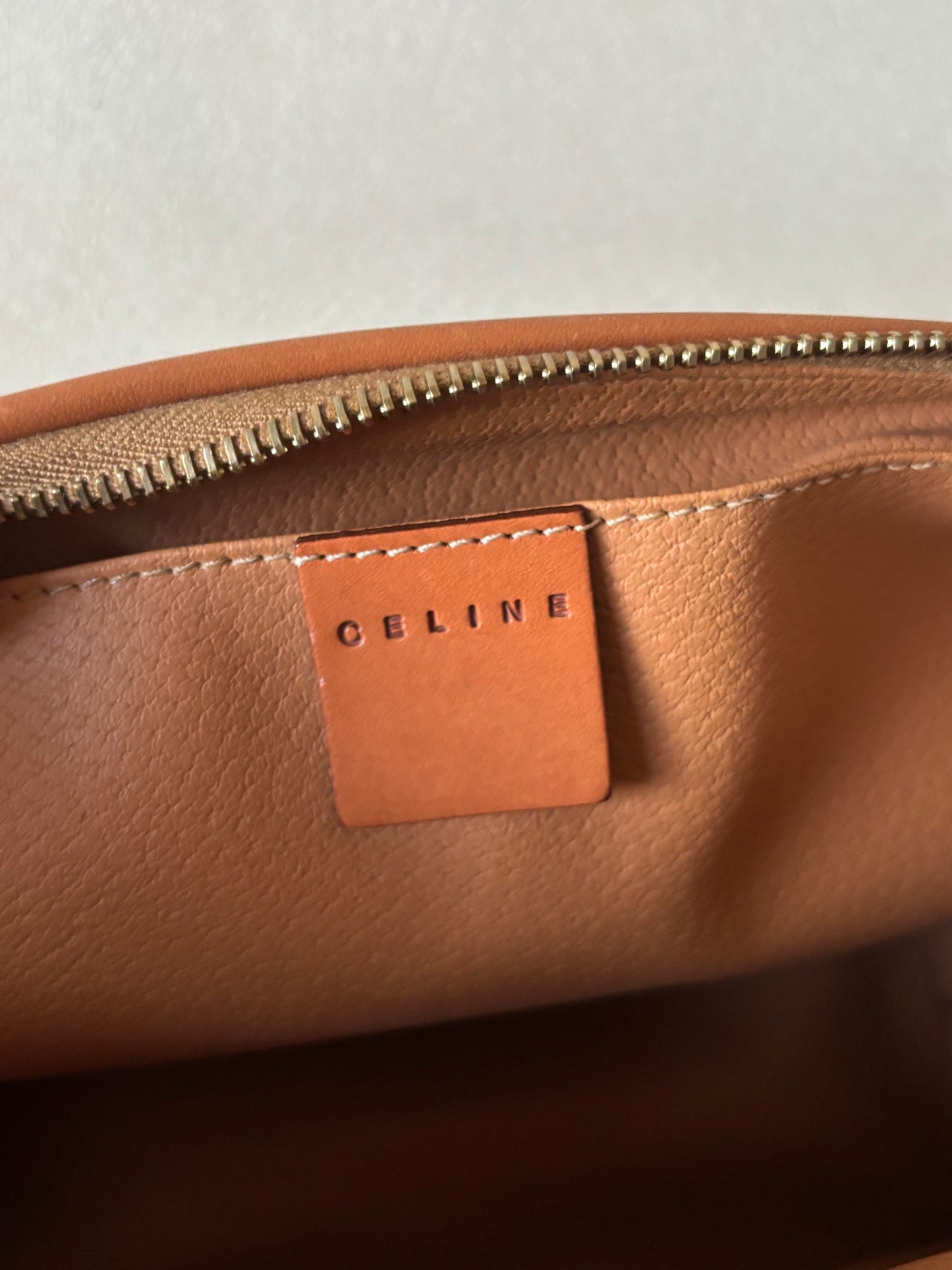 CÉLINE Pochette Triomphe
