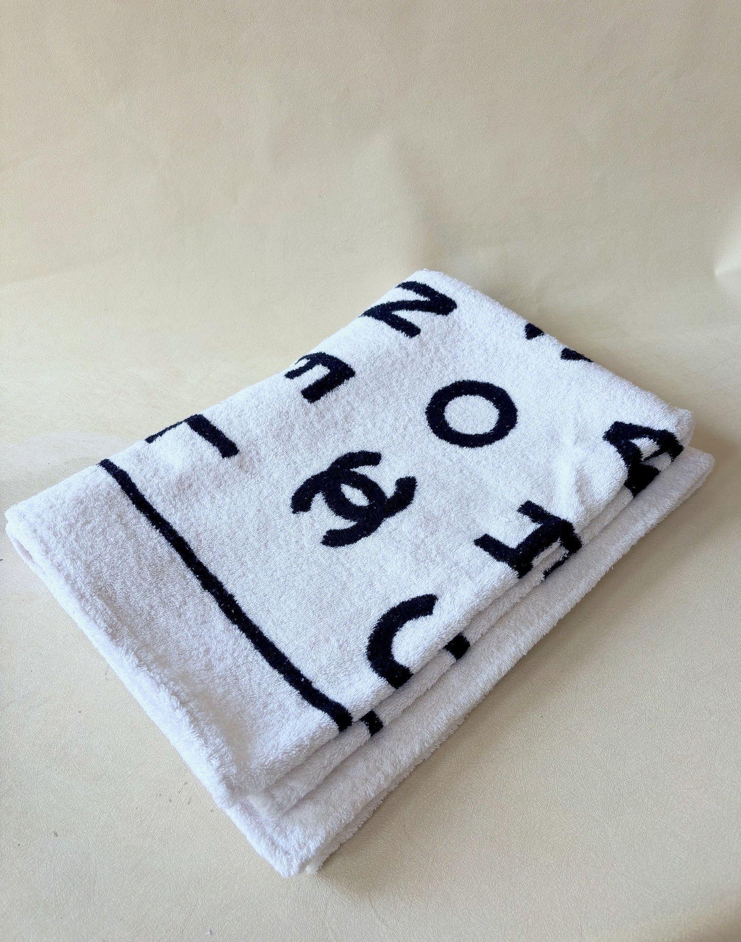 CHANEL Drap de Plage Coco