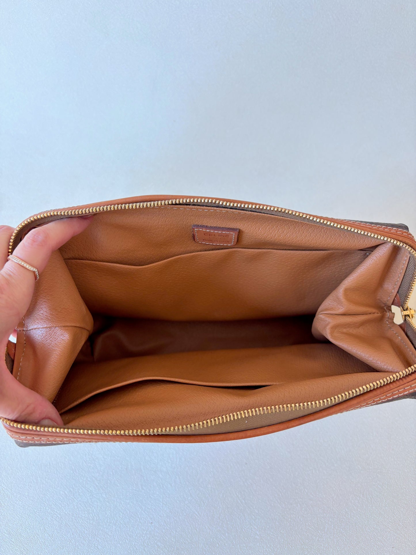 CÉLINE Pochette Triomphe