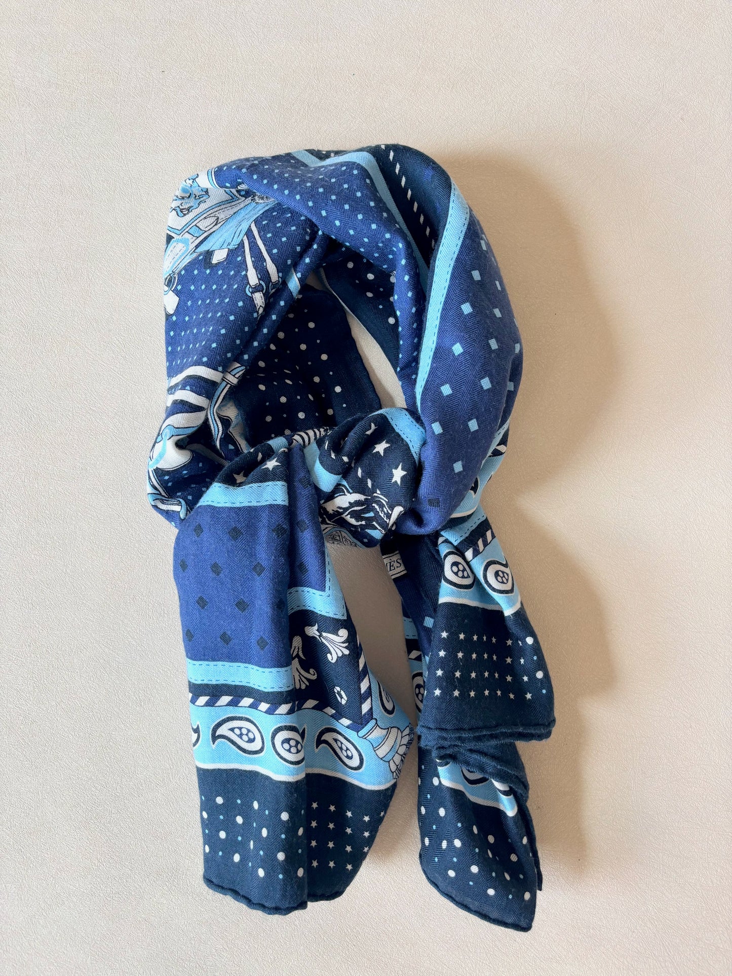 HERMÈS Châle Bandana 140