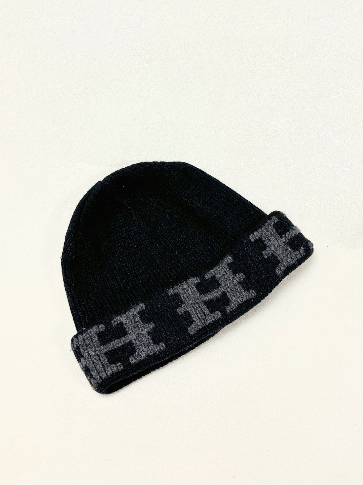 HERMÈS Bonnet en cachemire