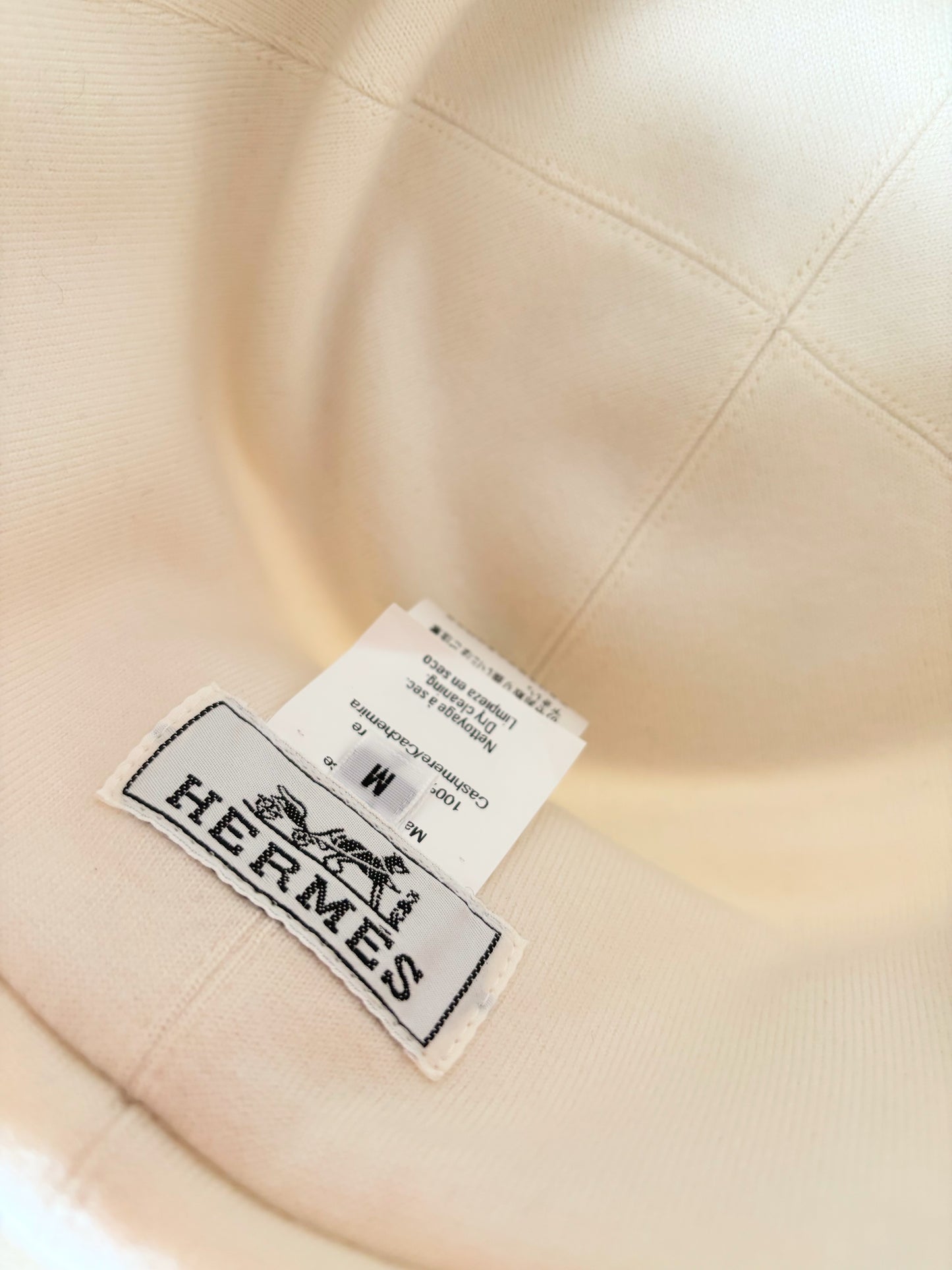 HERMÈS Bonnet Toque cachemire