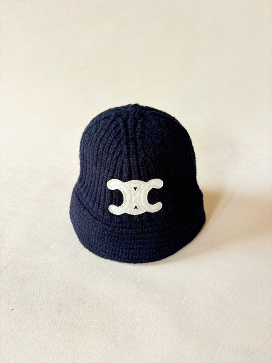 CÉLINE Bonnet cloche Triomphe