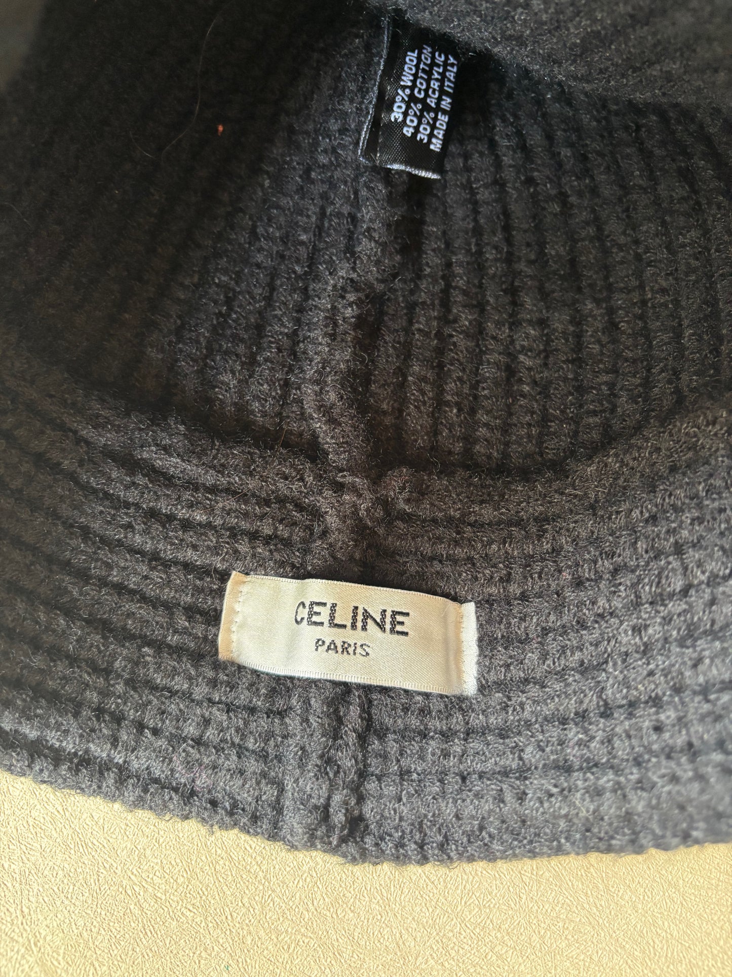 CÉLINE Bonnet cloche Triomphe