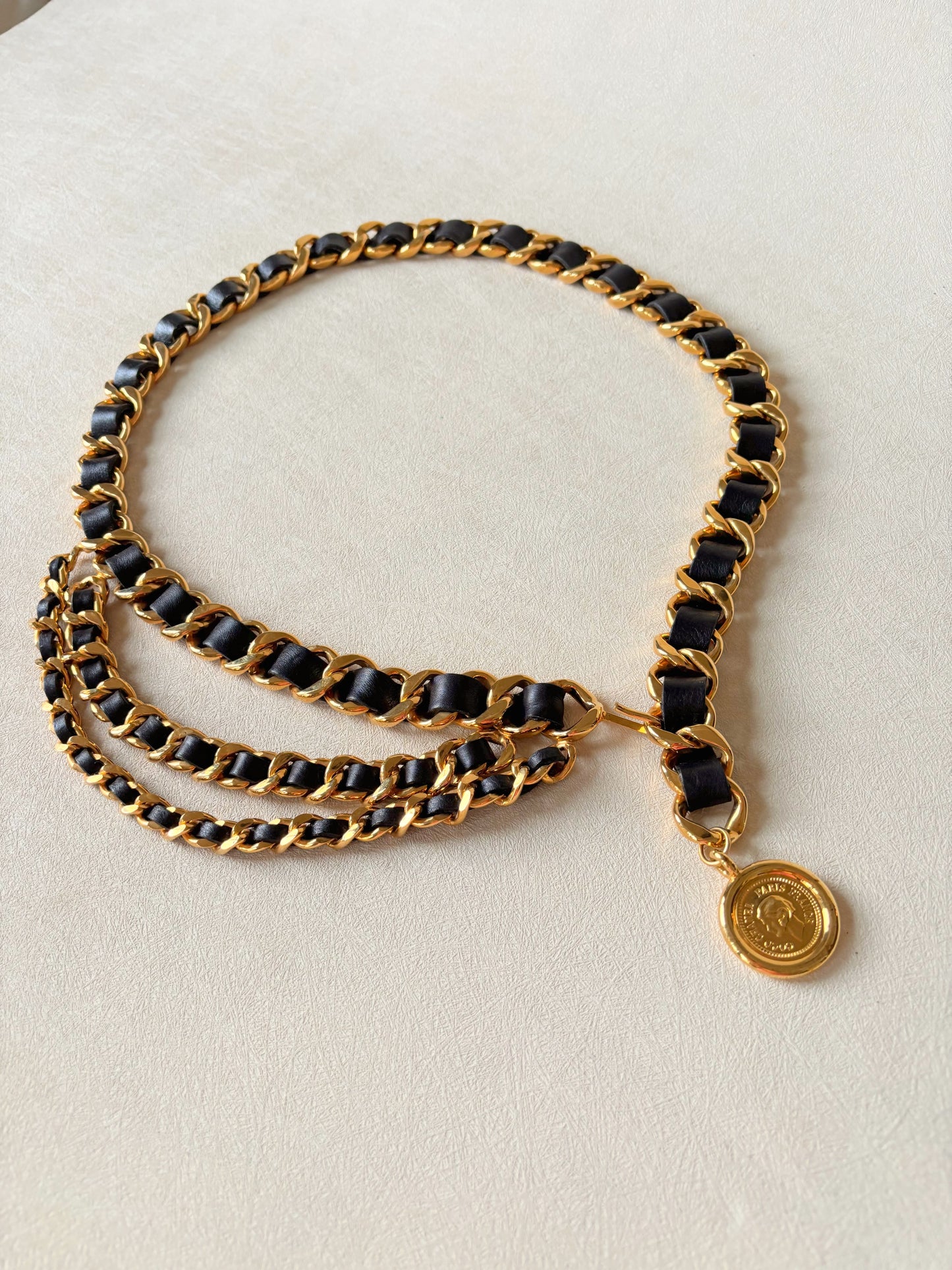 CHANEL Ceinture triple gros maillons