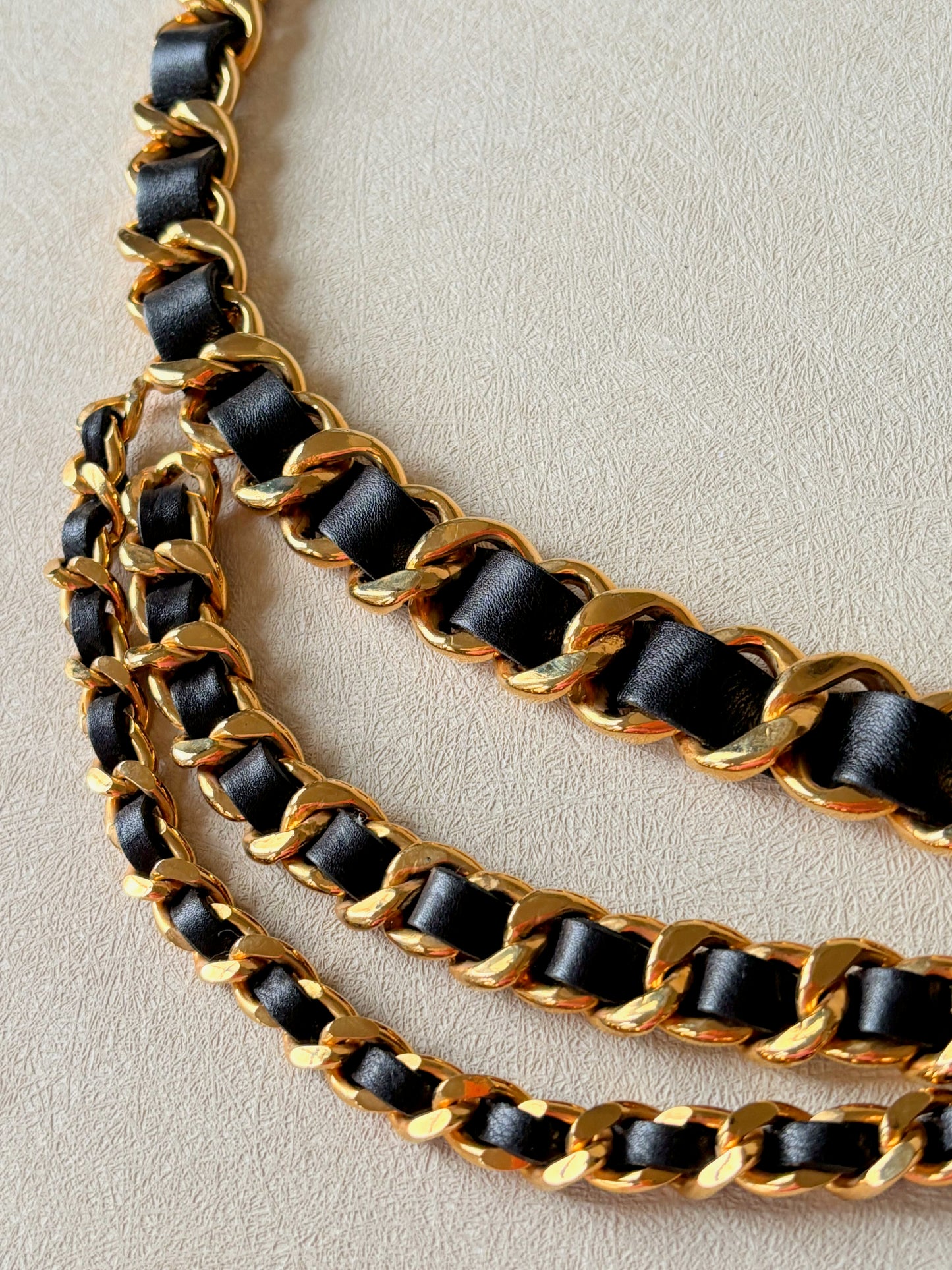 CHANEL Ceinture triple gros maillons