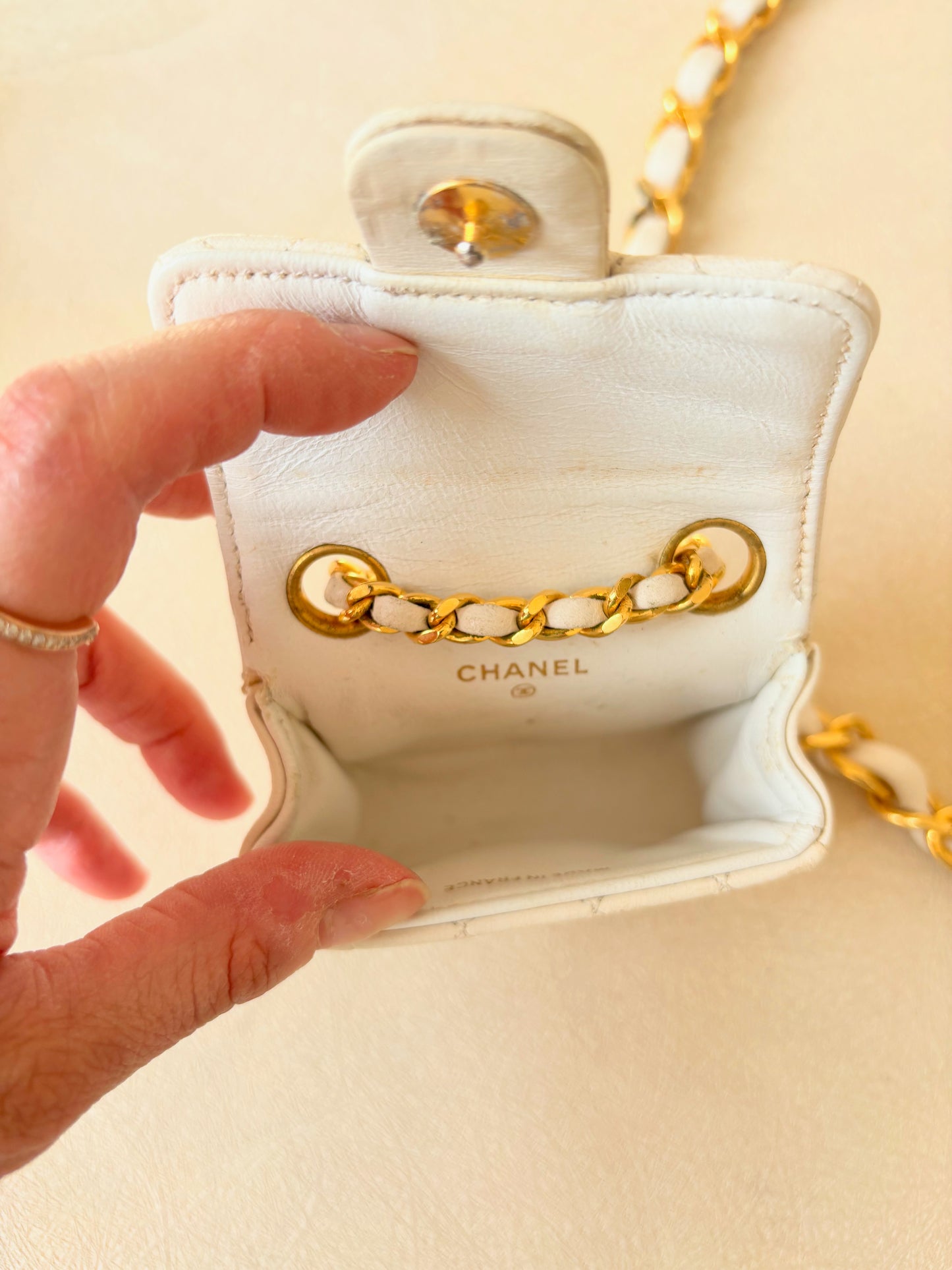 CHANEL Mini-sac Timeless et ceinture